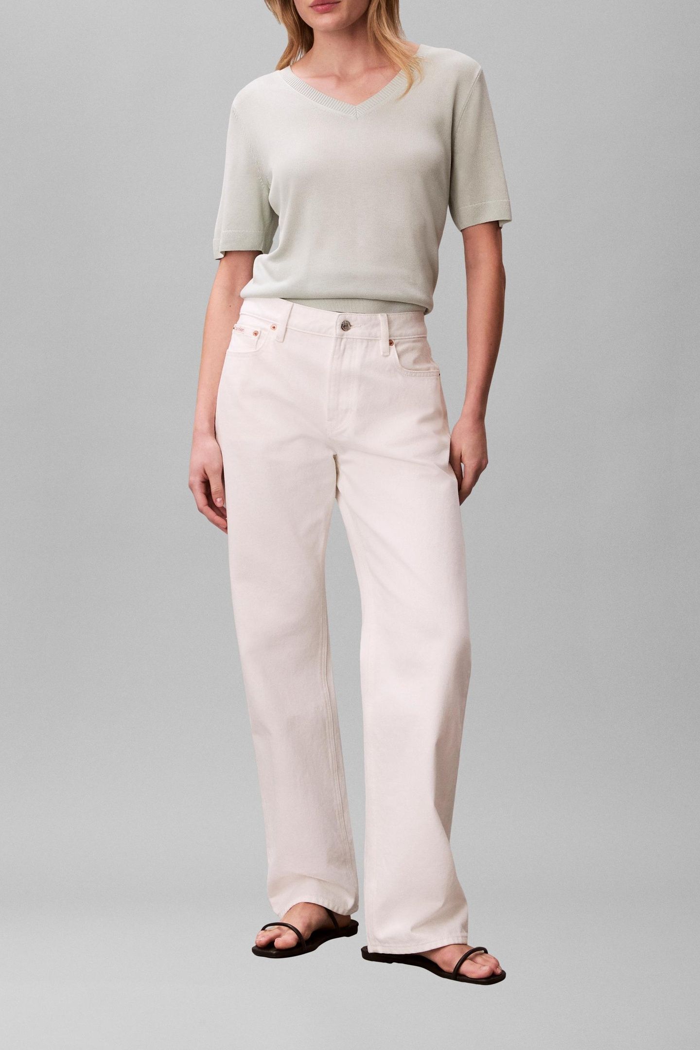 FINE GAUGE VISCOSE V-NECK TOP PALE MEADOW 5