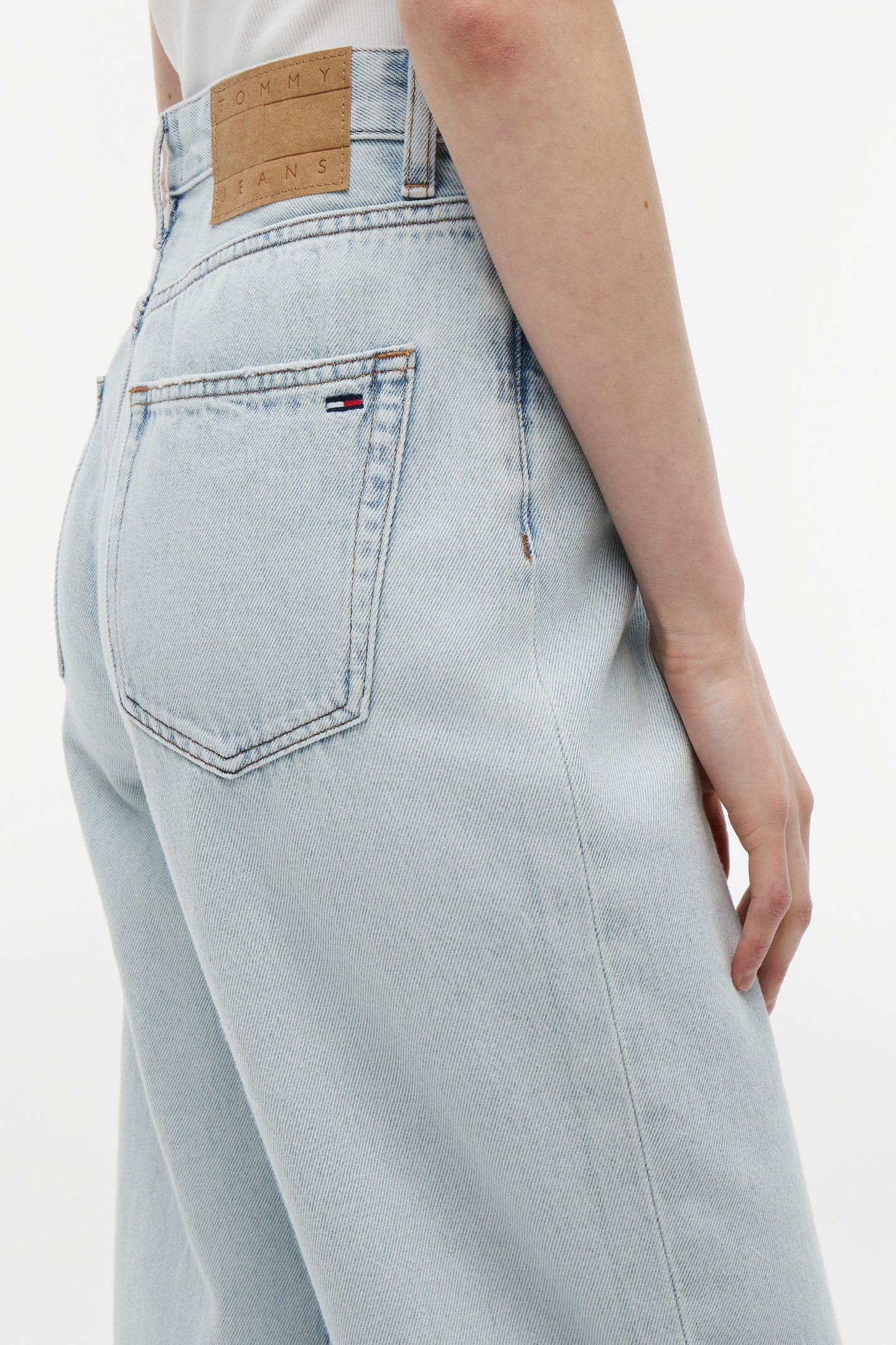 LAYLA HIGH RISE SLIM STRAIGHT DENIM LIGHT 5