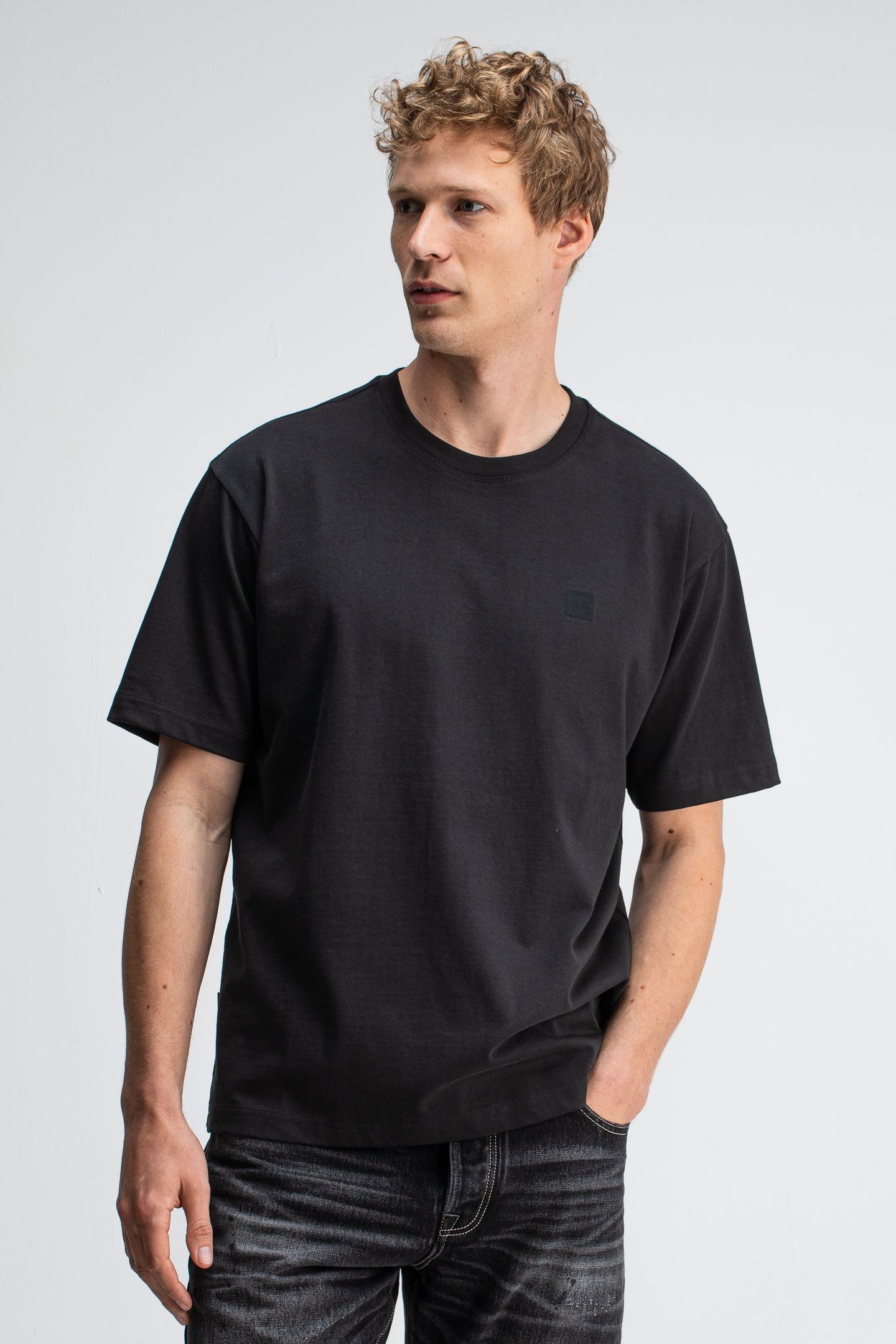 ARMY LOOSE TEE MONTEGO BLACK 1