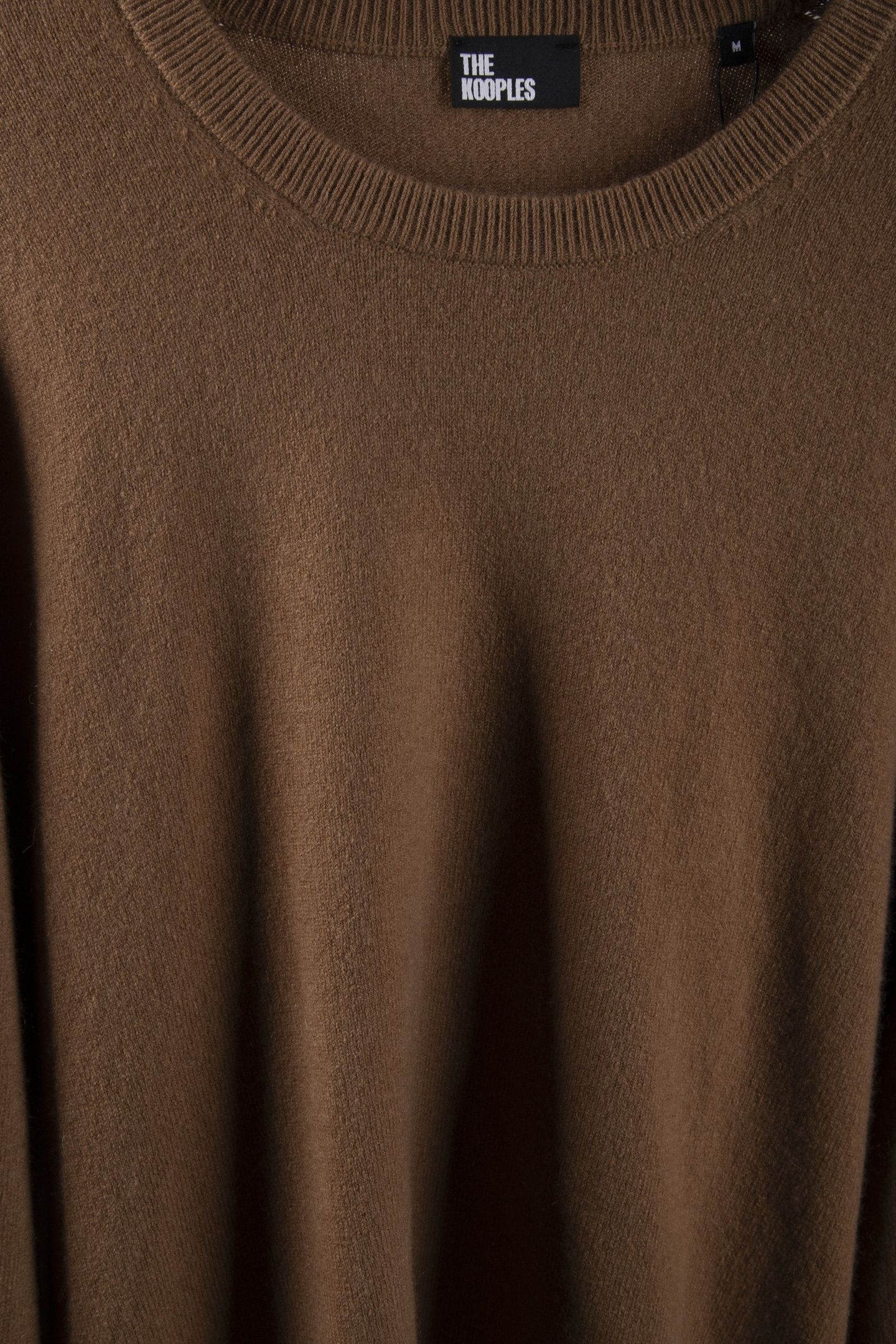 PULL COL ROUND DETAIL BRILLIANT DARK CAMEL 8