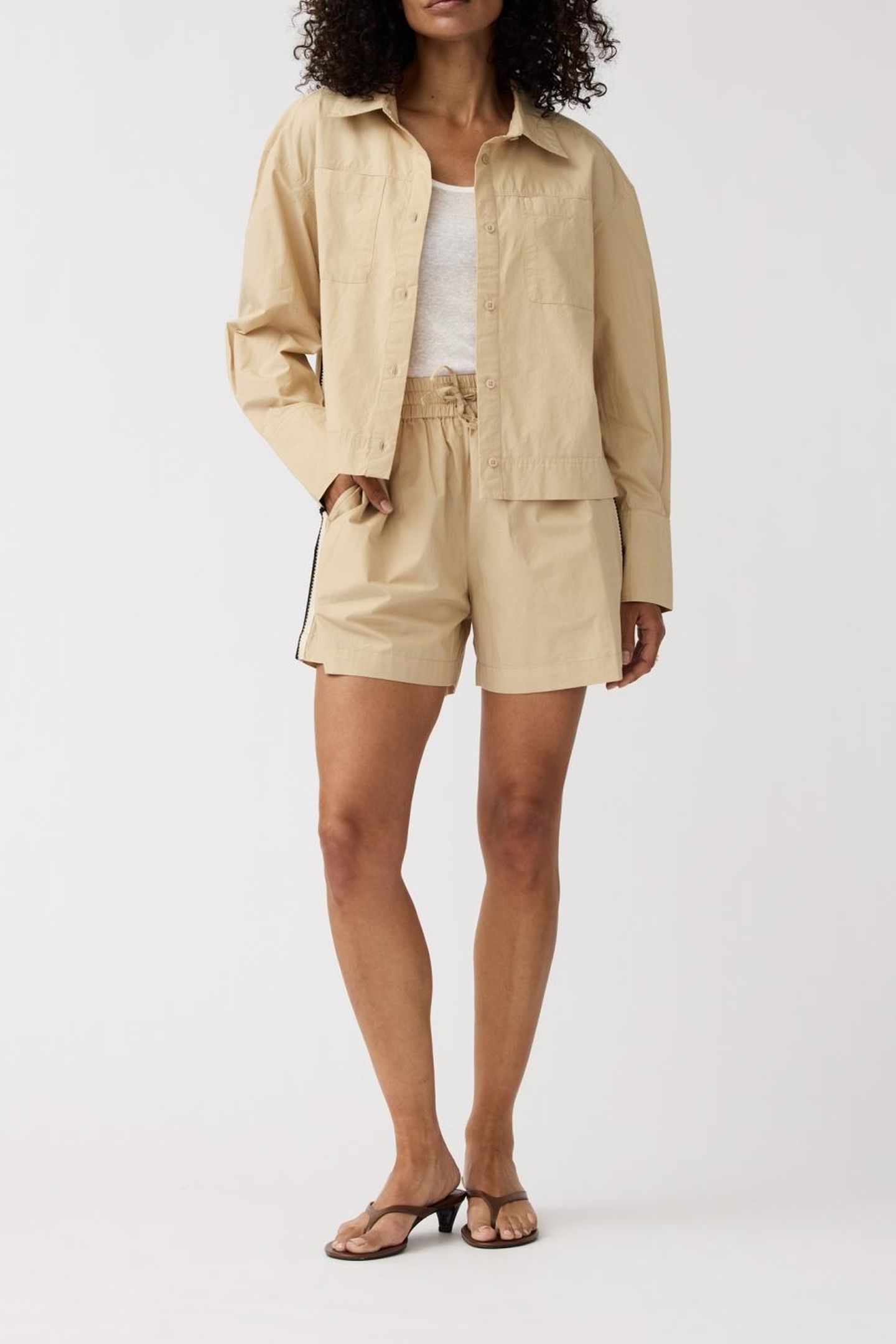 SHORTS PEONY TAPE SAND 1
