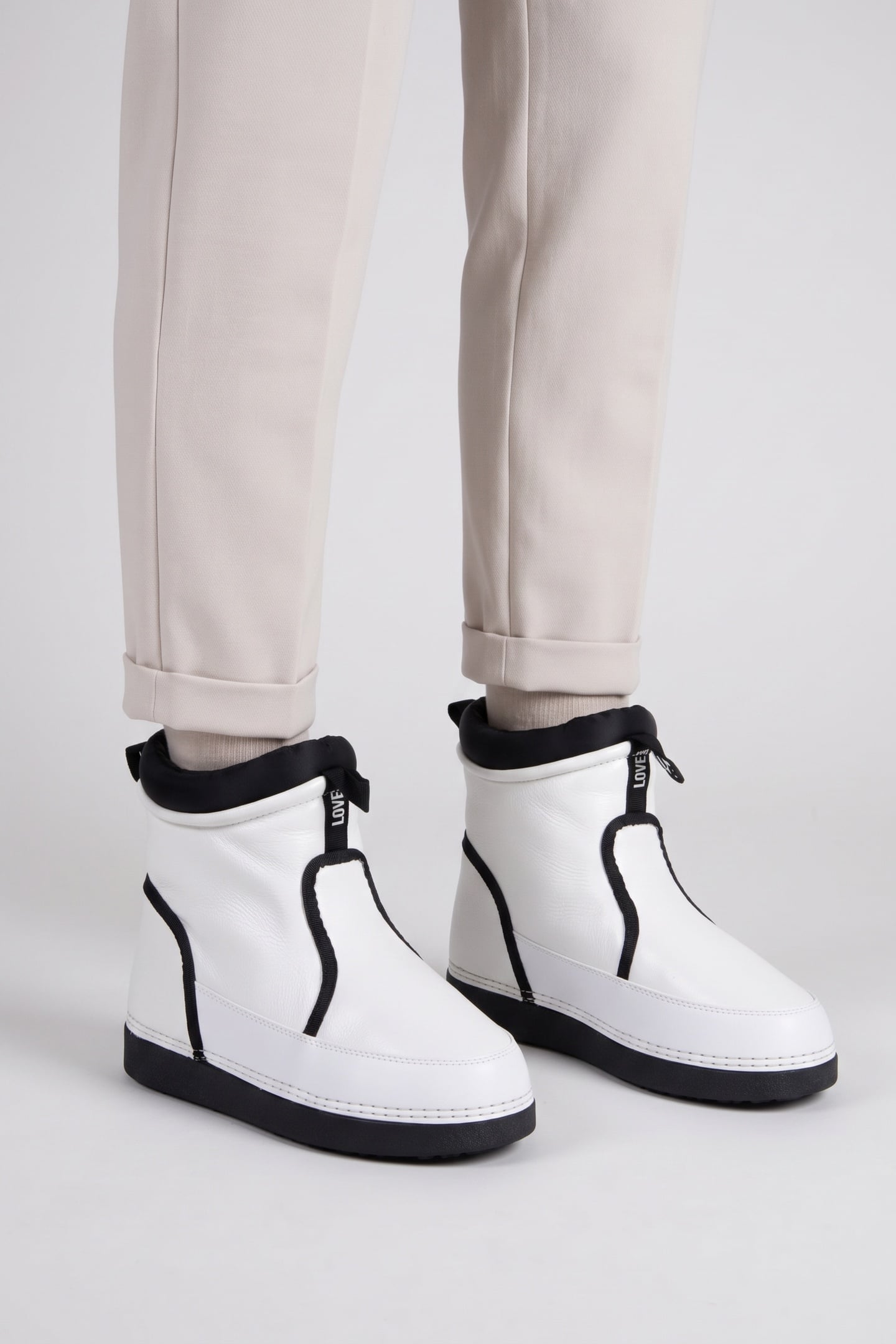 WINTER BOOTS WHITE 3