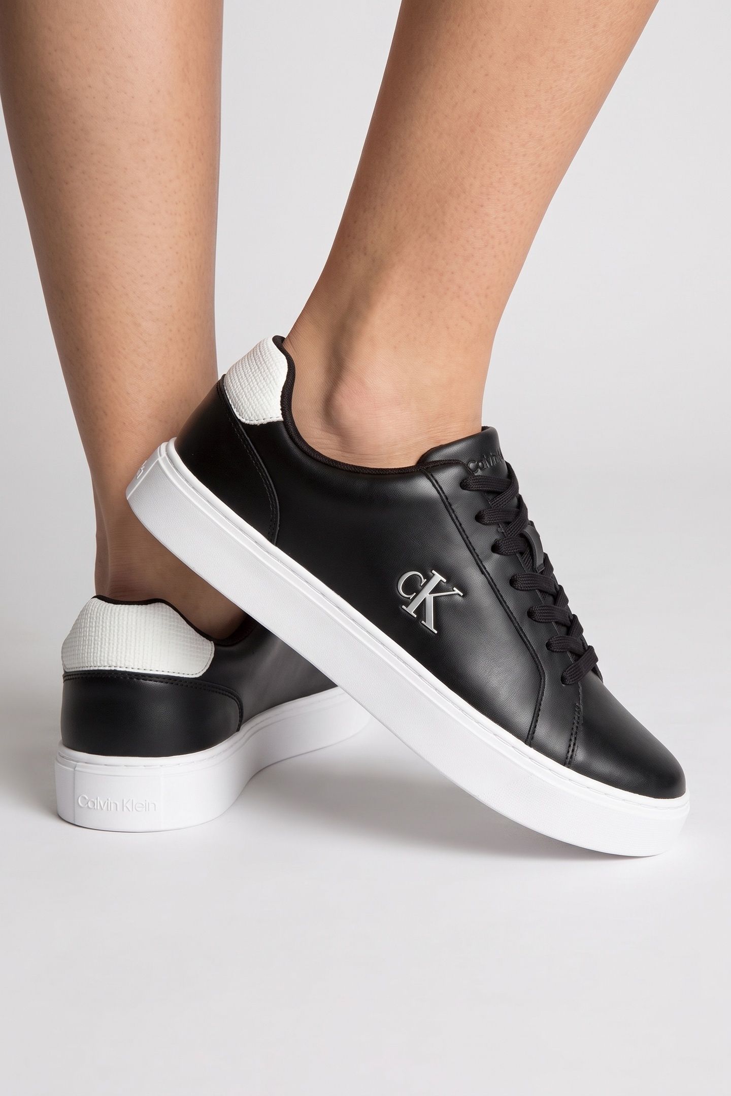 CLASSIC CUP LACEUP BLACK/BRIGHT WHITE 2