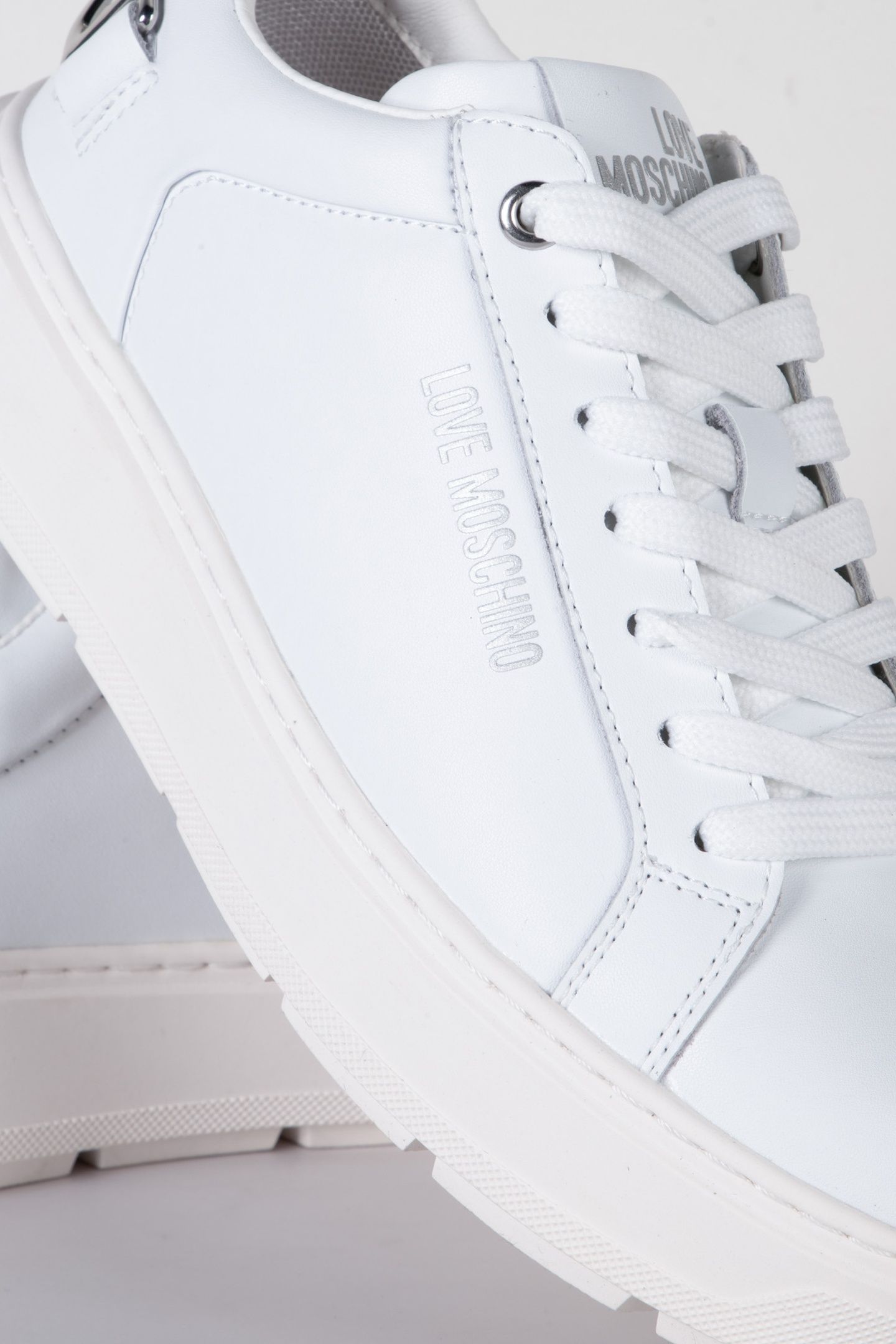 BOLD LOVE CALFSKIN SNEAKERS WHITE 4