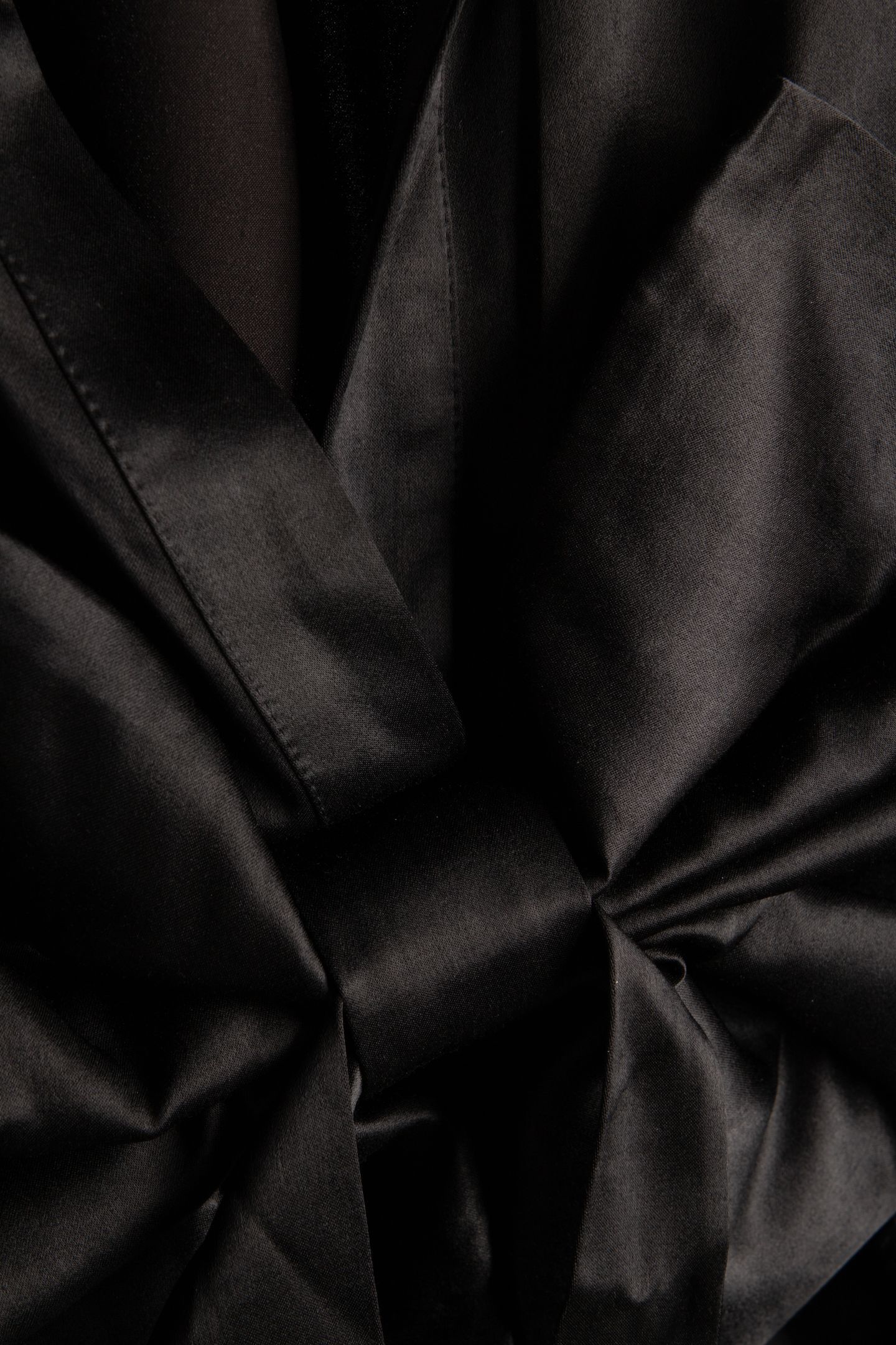 LONG-SLEEVED SHORT TOP WITH TIE BLACK 4