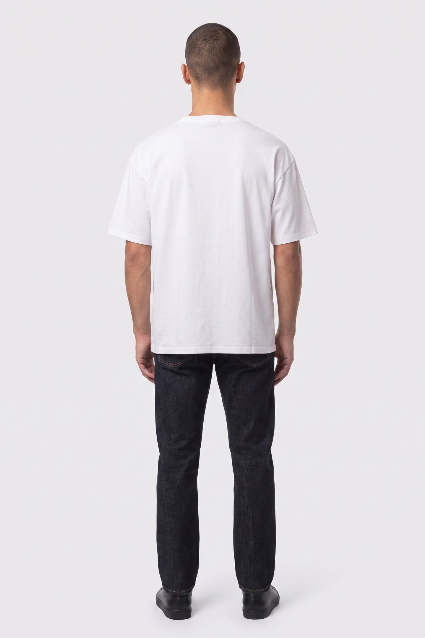 SHORT-SLEEVED T-SHIRT WITH PRINT ON THE FRONT ECRU 2