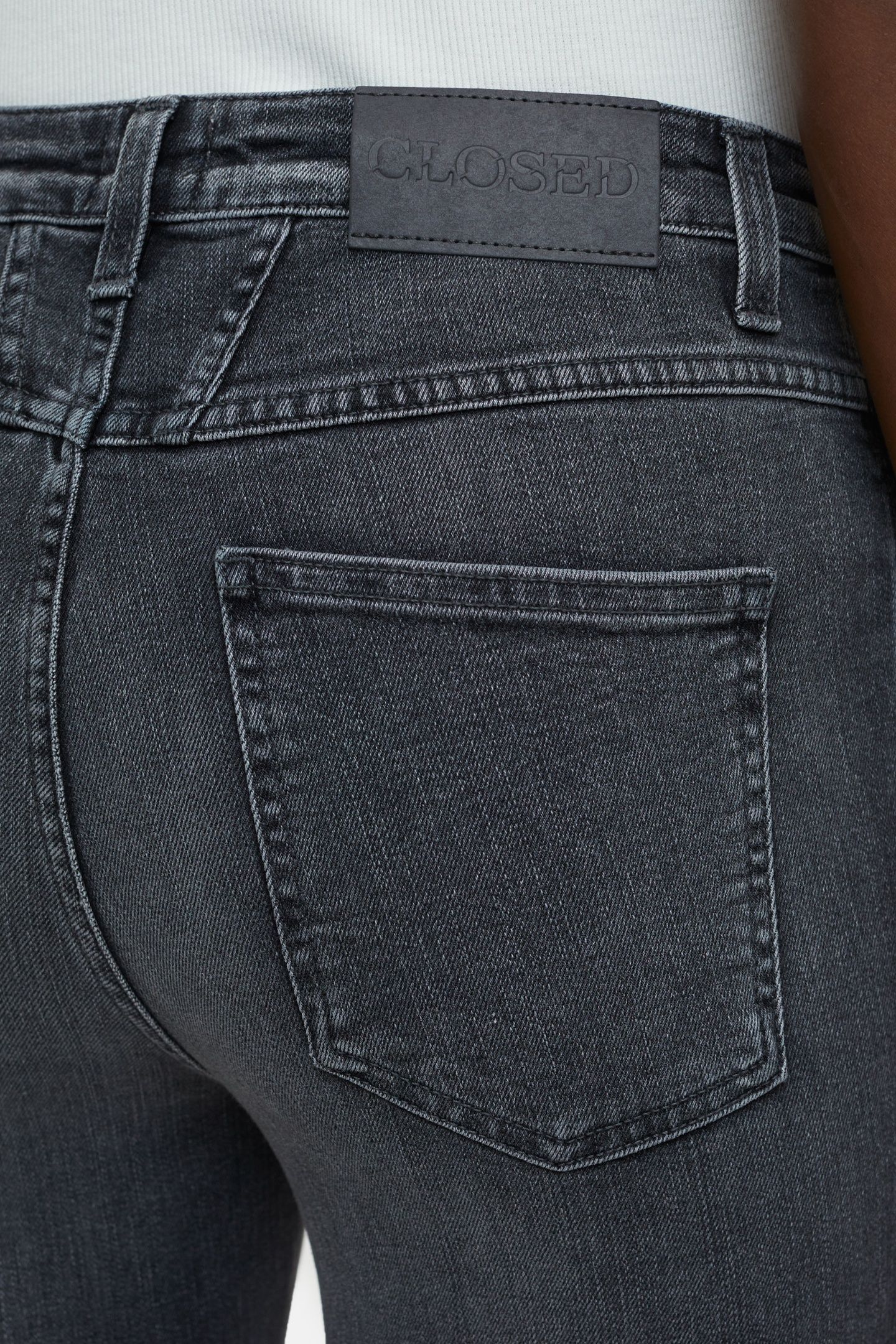 SKINNY PUSHER JEANS MID GREY 6