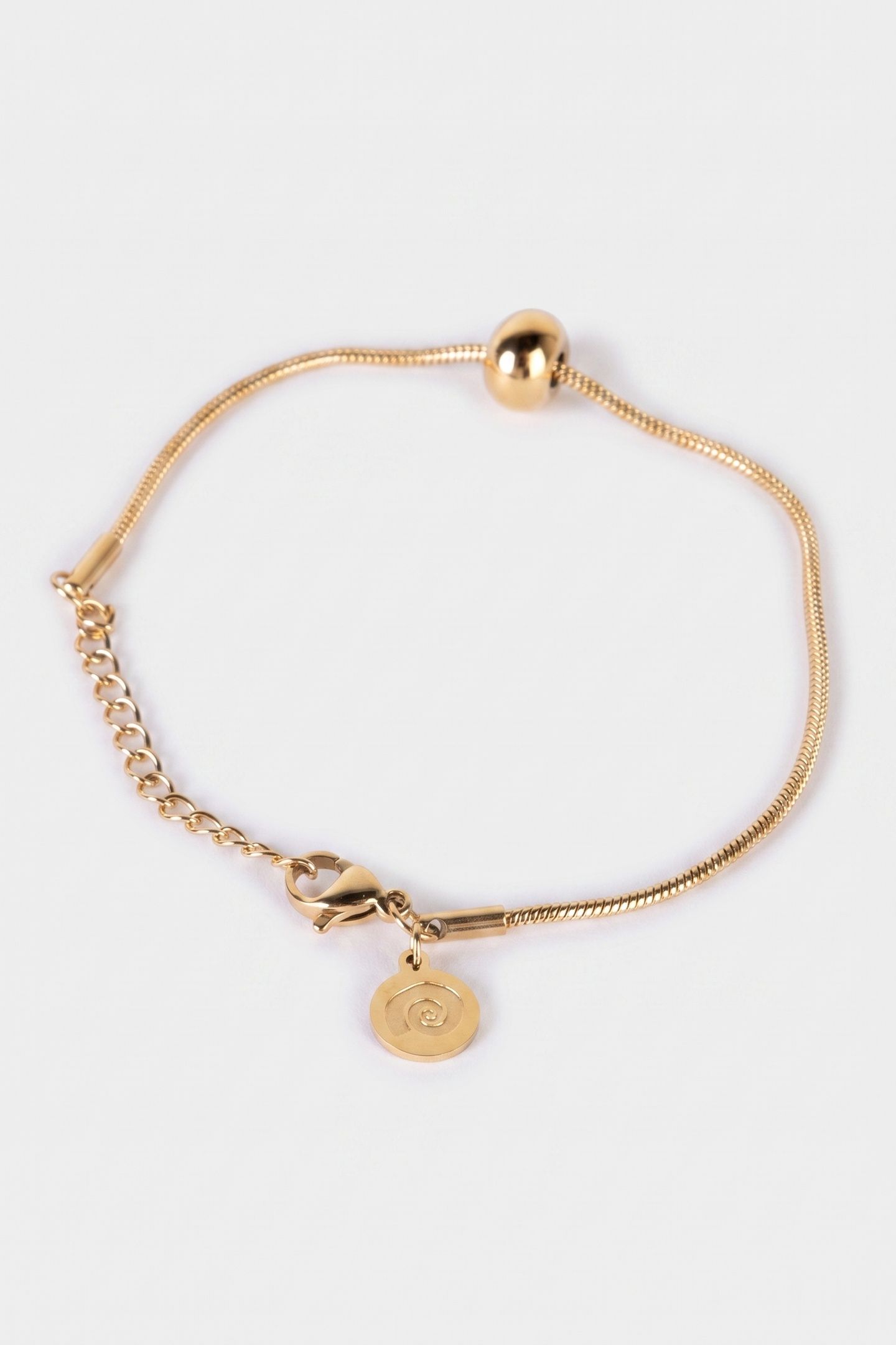 EMBRACE BEAUTY ARMBAND GOLD 4