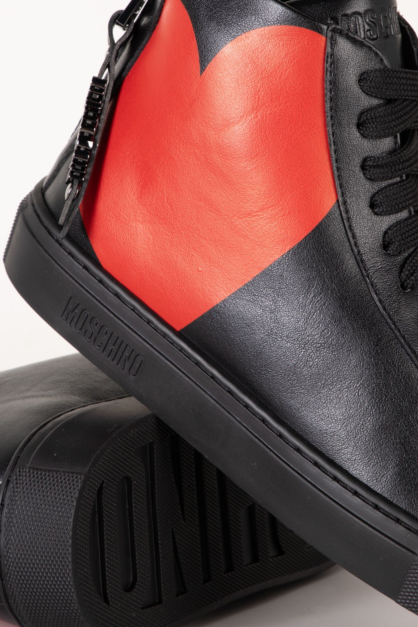 HEART PRINT HIGH-TOP SNEAKERS BLACK 3