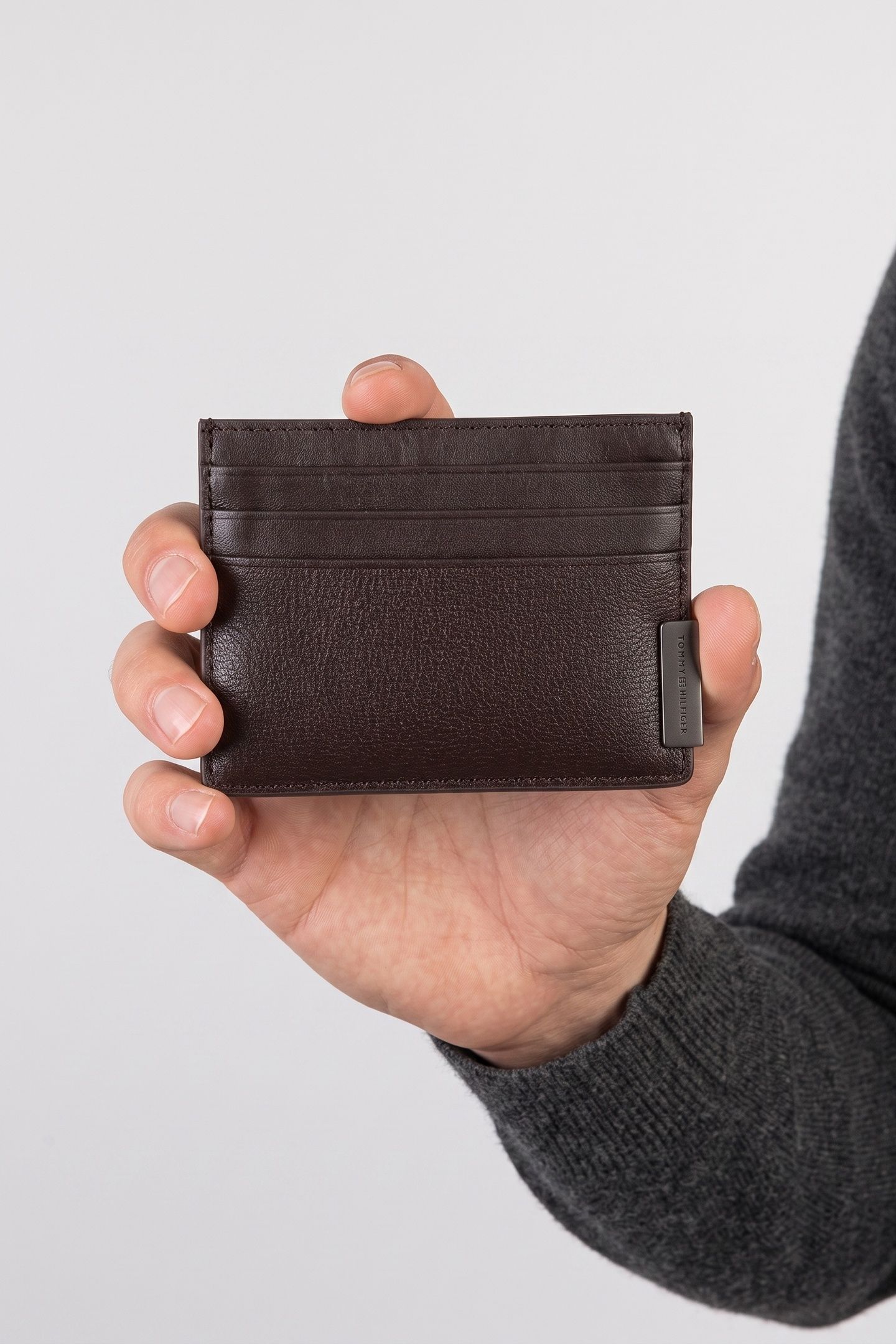 HARDWARE CARDHOLDER PRALINE 3