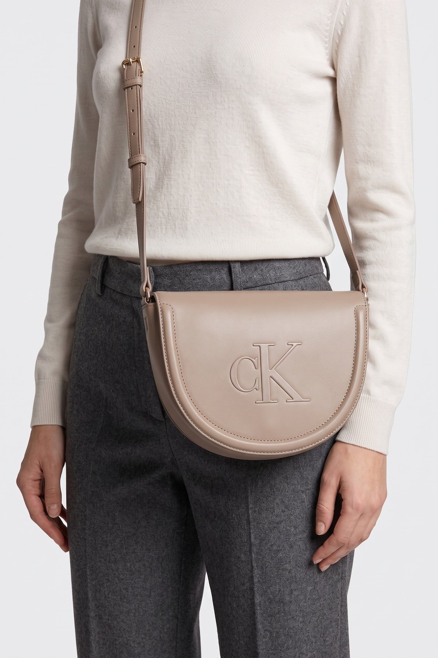 BOLD SADDLE CROSSOVER DESERT TAUPE 1
