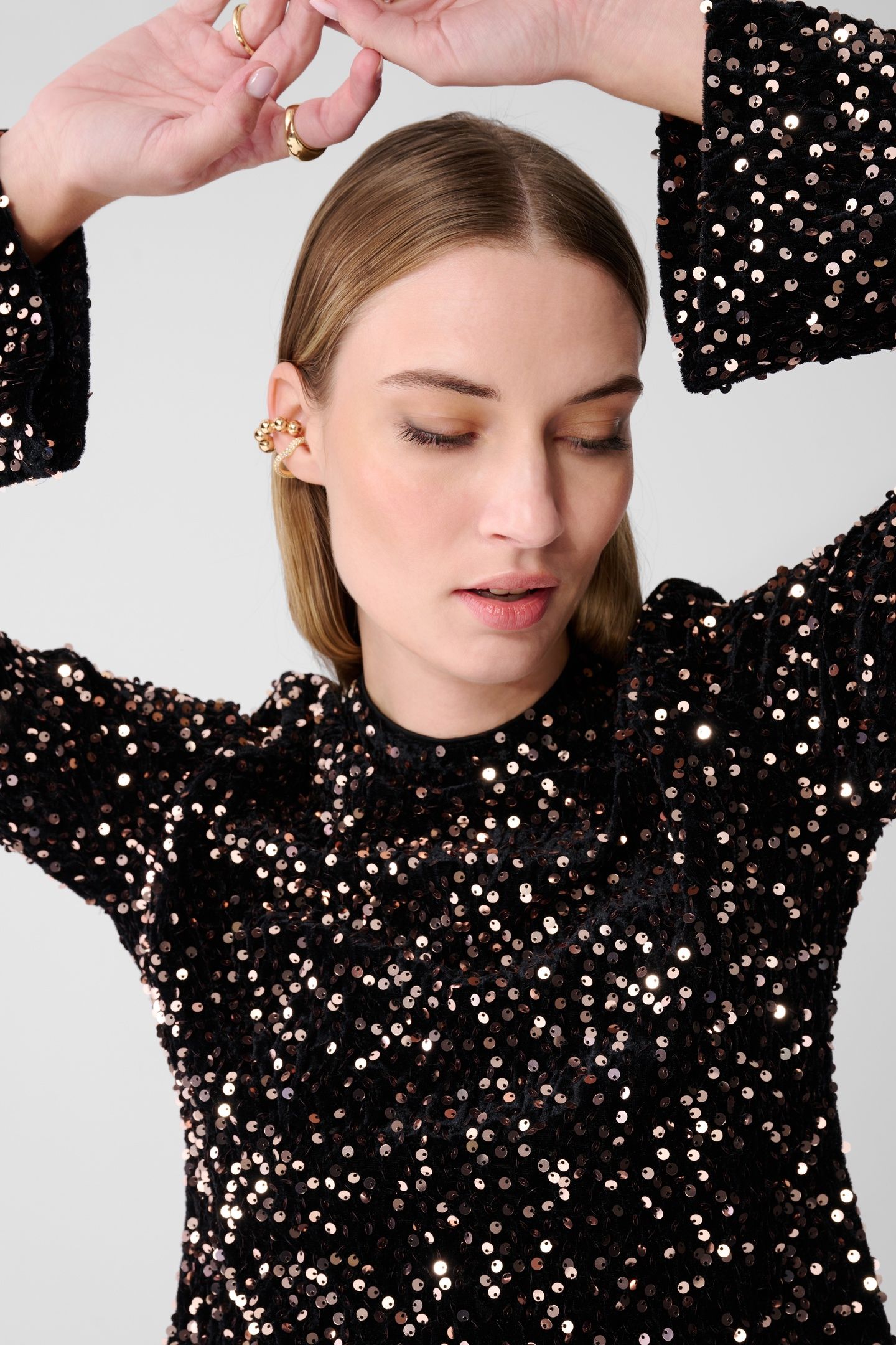LA-SBCLEO FLARE SLEEVE TOP SILVER 6