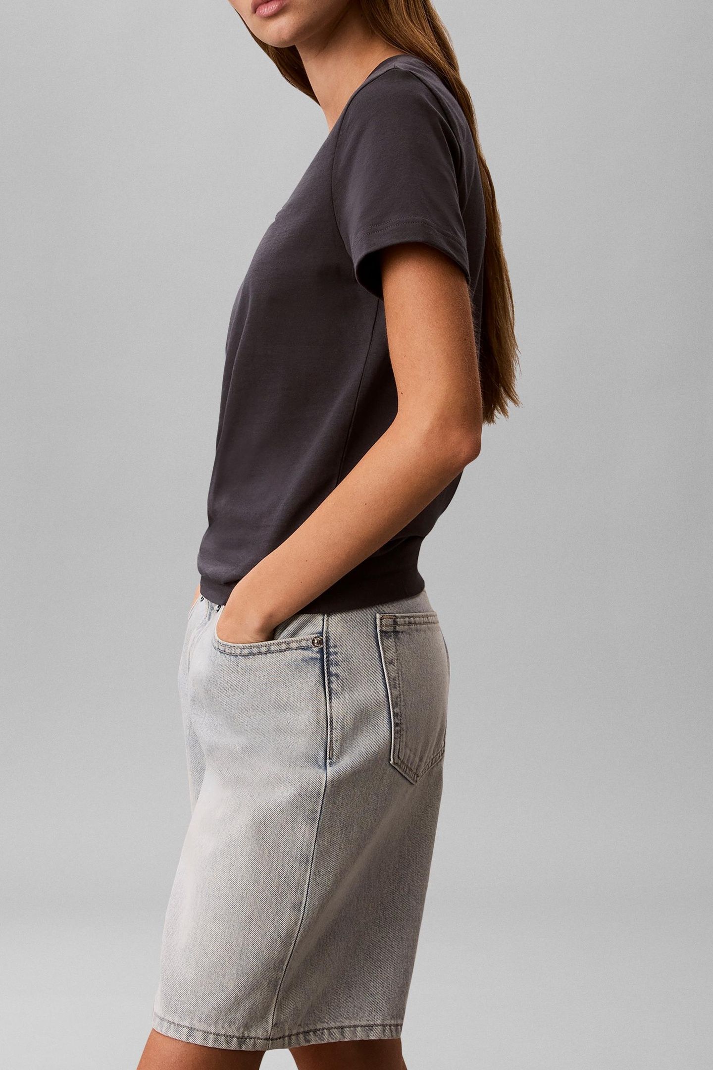 ARCHIVE JERSEY V-NECK T-SHIRT EBONY 3