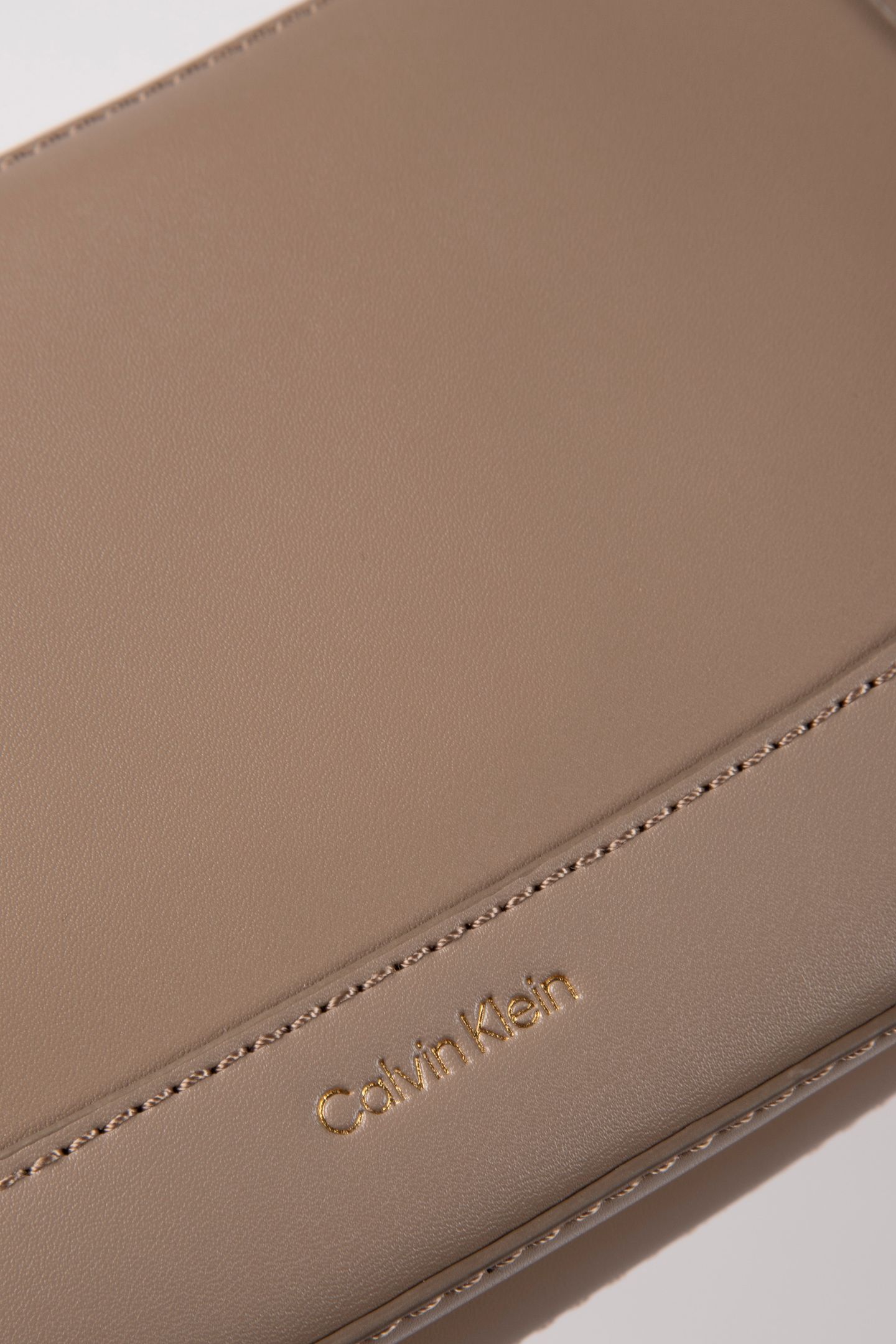 HARDWARE ZIP CROSSBODY BAG DESERT TAUPE 4