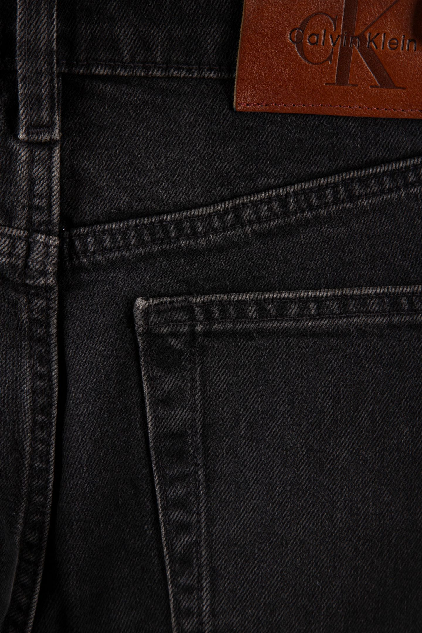 HIGH RISE STRAIGHT CELTIC JEAN ESSENTIAL BLACK 4