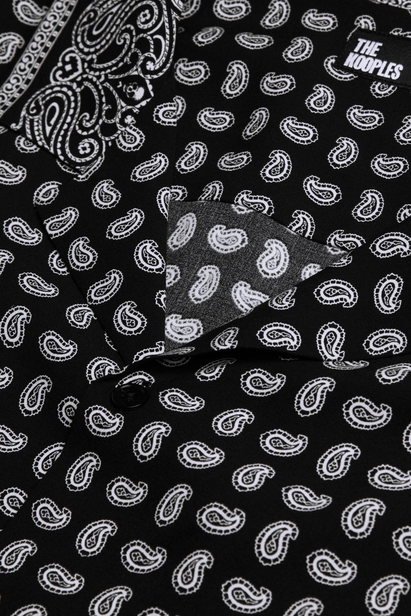 SHORT-SLEEVED SHIRT WITH SHARK NECK BLACK WHITE 6