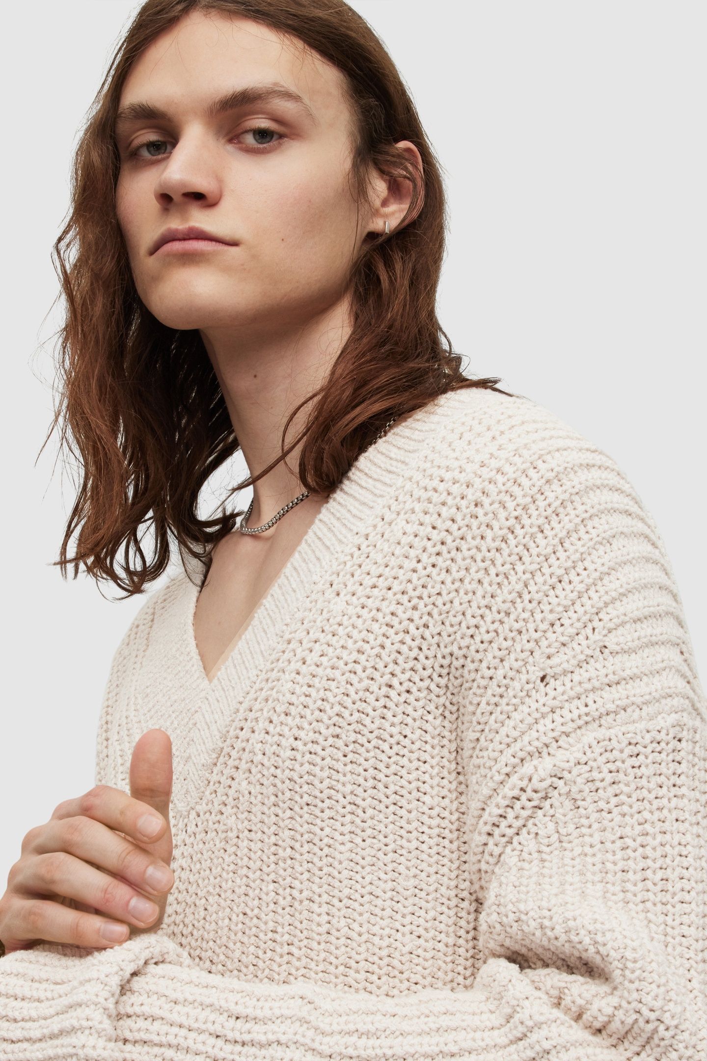 BAYLER V-NECK PUTTY WHITE 2