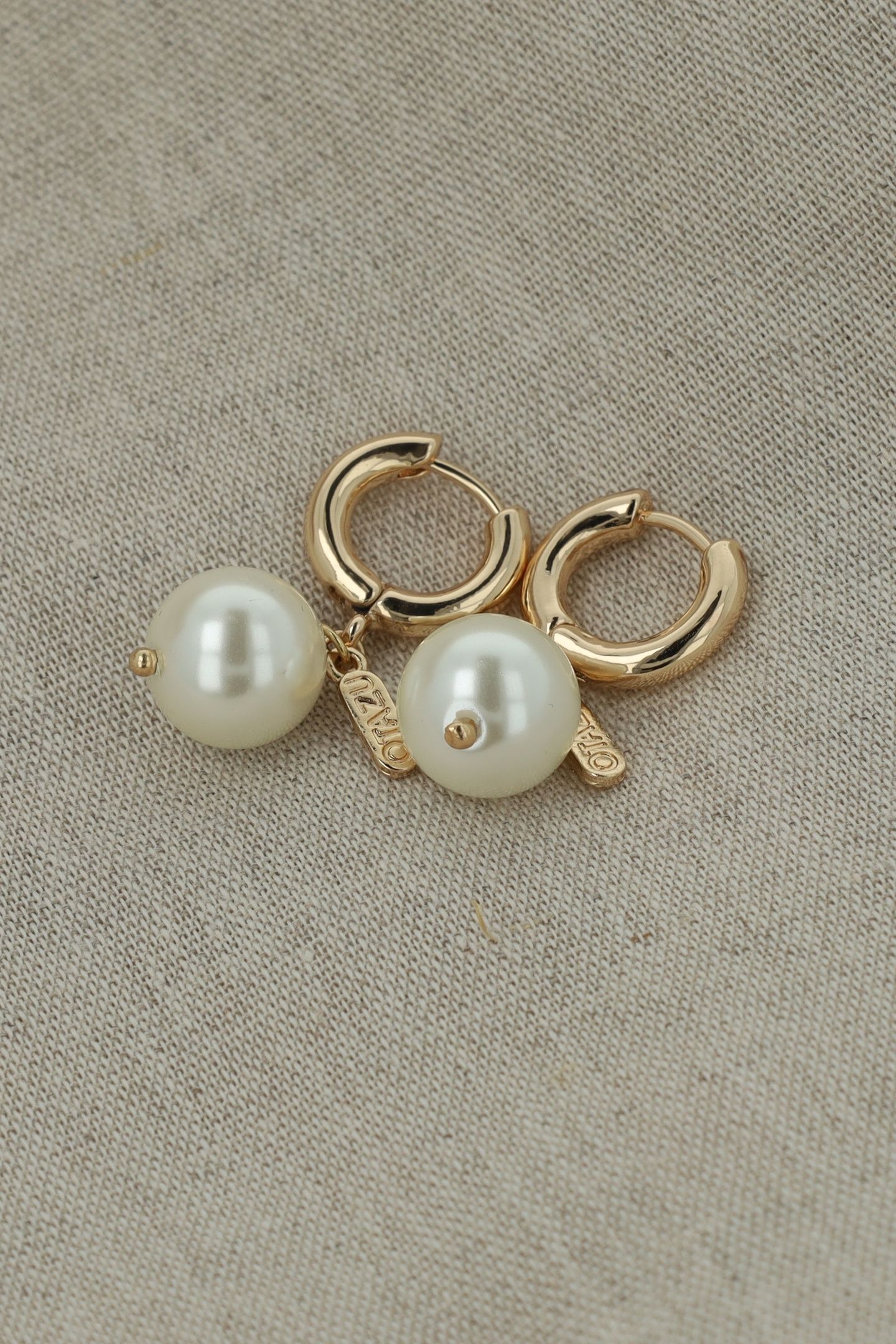 PEARL HOOPS CREAM 4