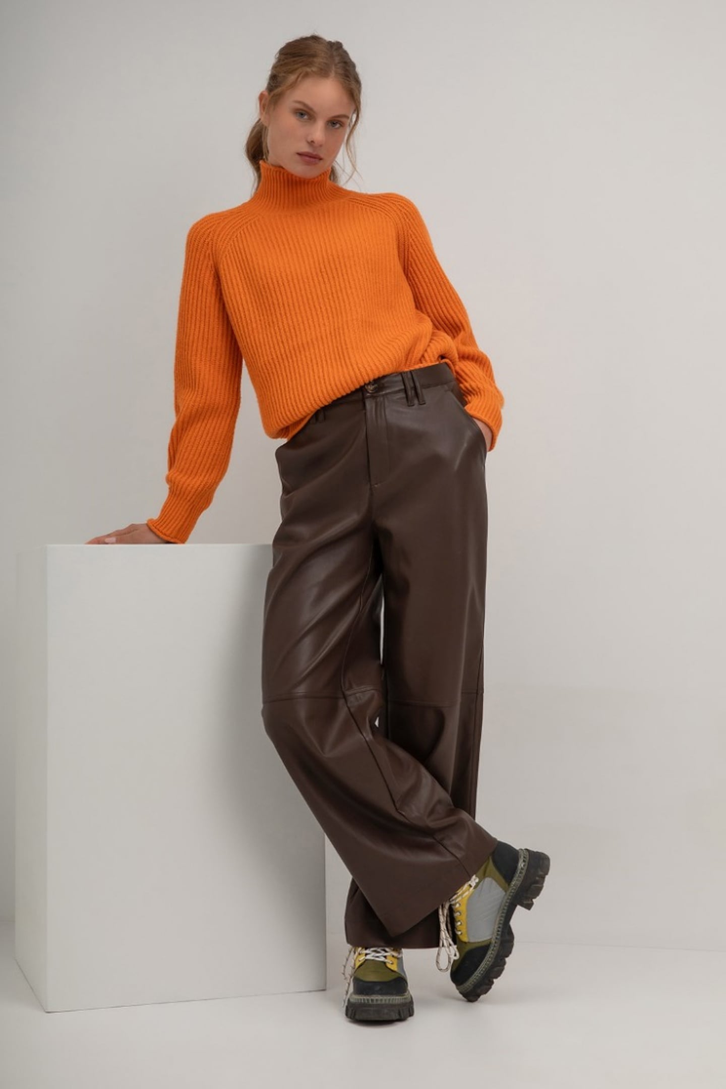 SERENA SWEATER ORANGE 1