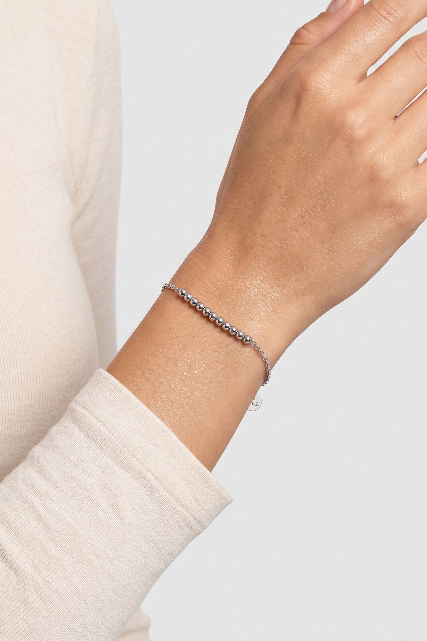 ANXIETY ARMBAND SILVER 1