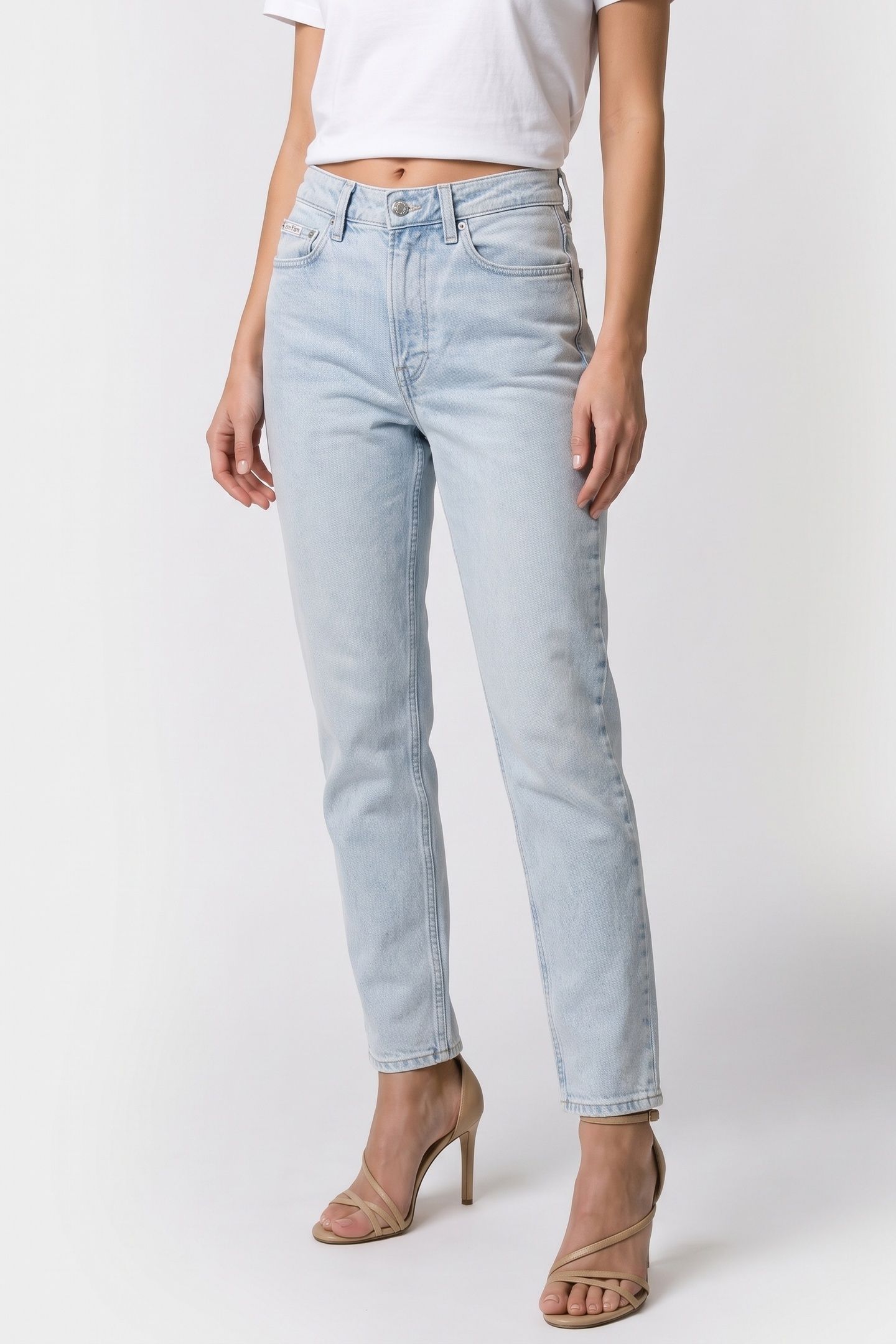 NEW MOM JEAN LIGHT OPAL 1