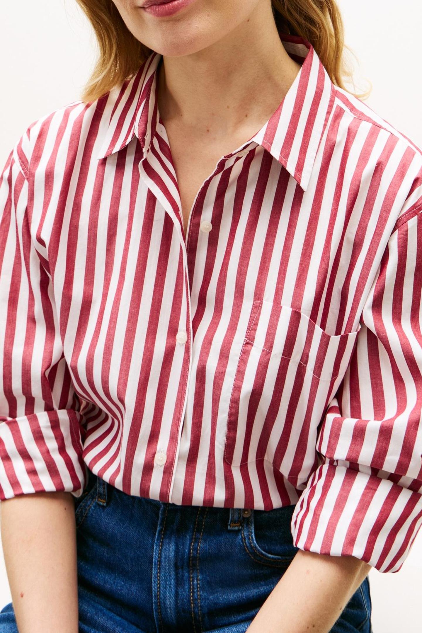 ESS POPLIN EASY FIT WIDE BANKER ECRU LIBERTY RED 5