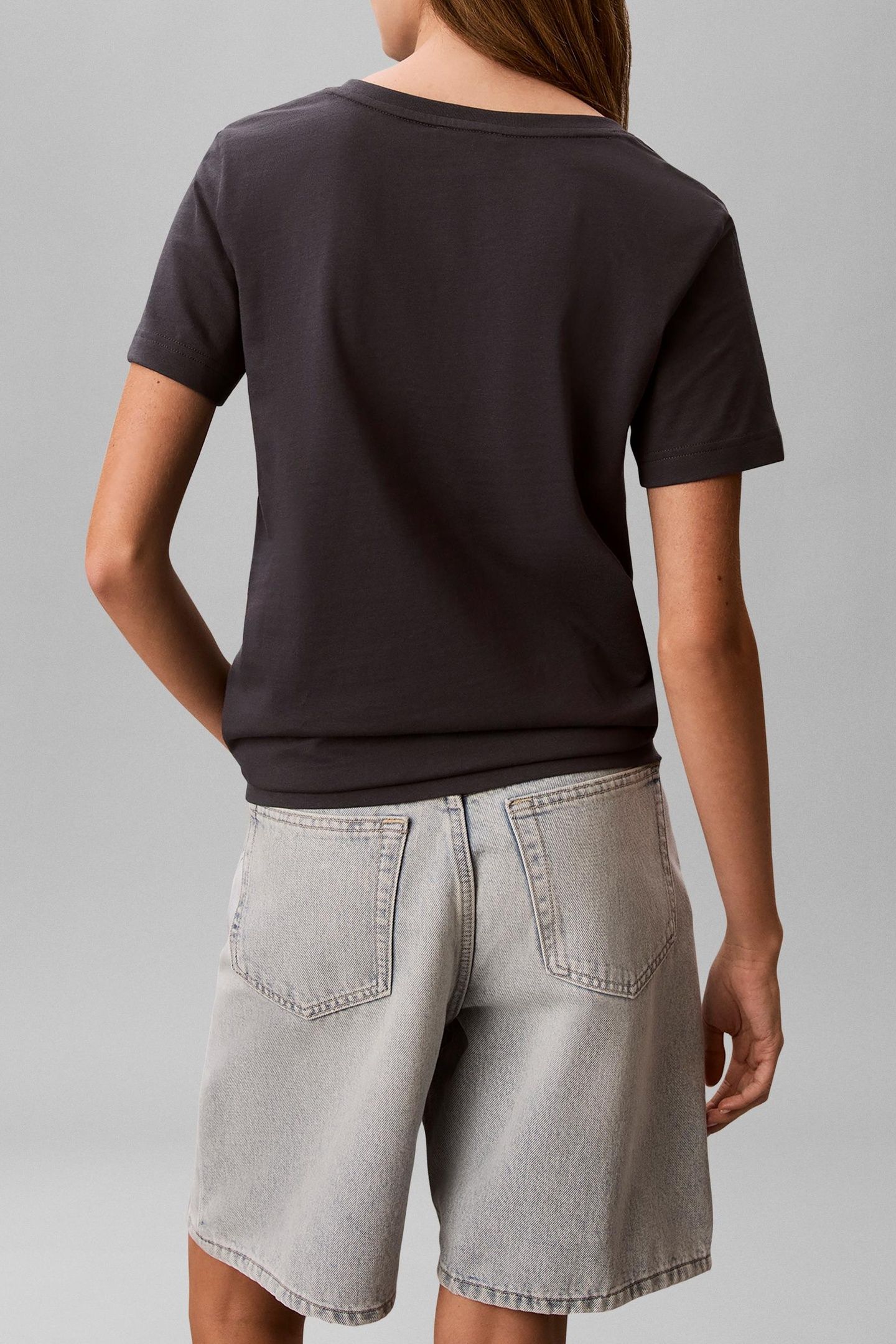 ARCHIVE JERSEY V-NECK T-SHIRT EBONY 4