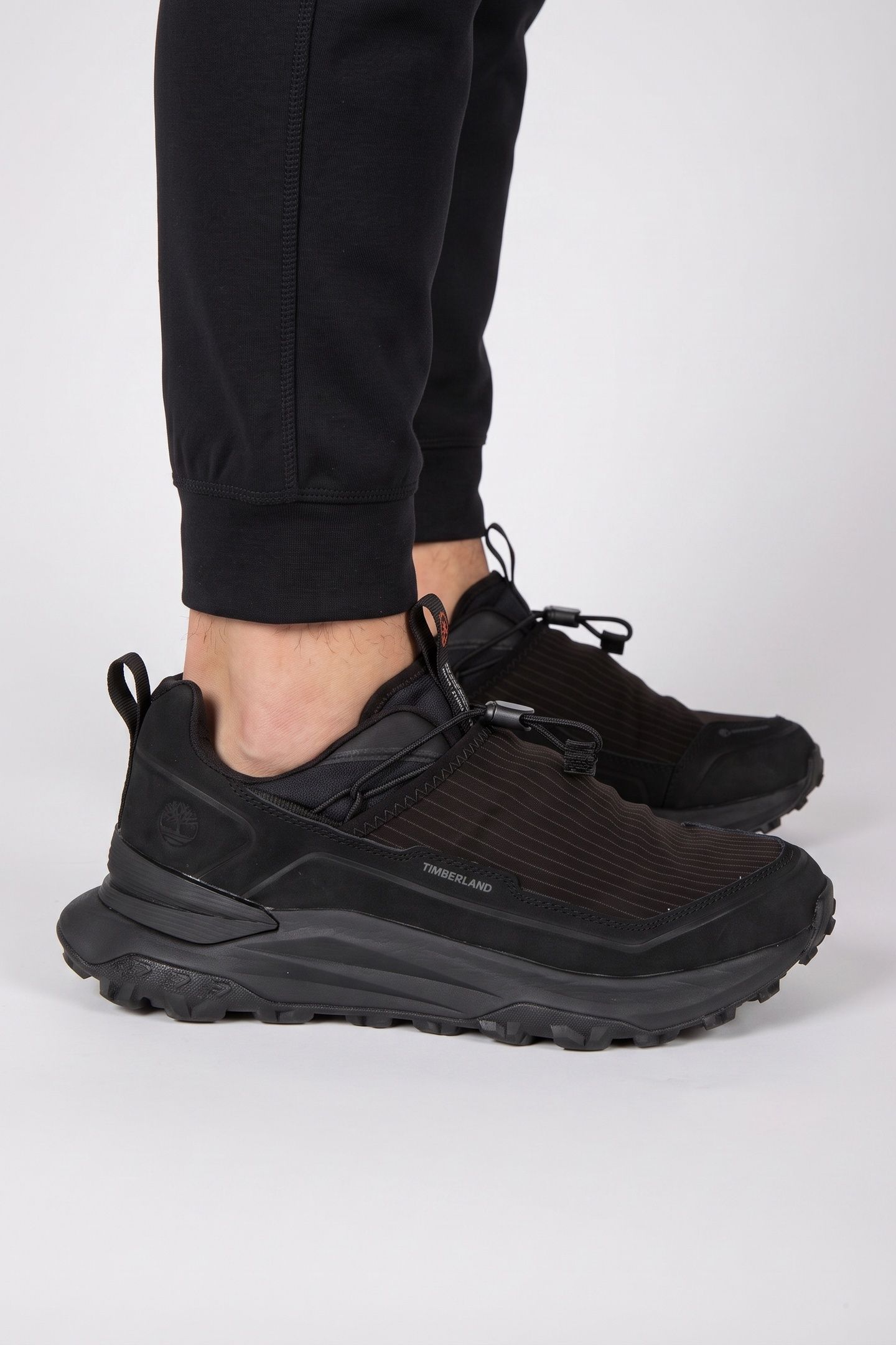LOW LACE UP WATERPROOF SNEAKER BLACK 3
