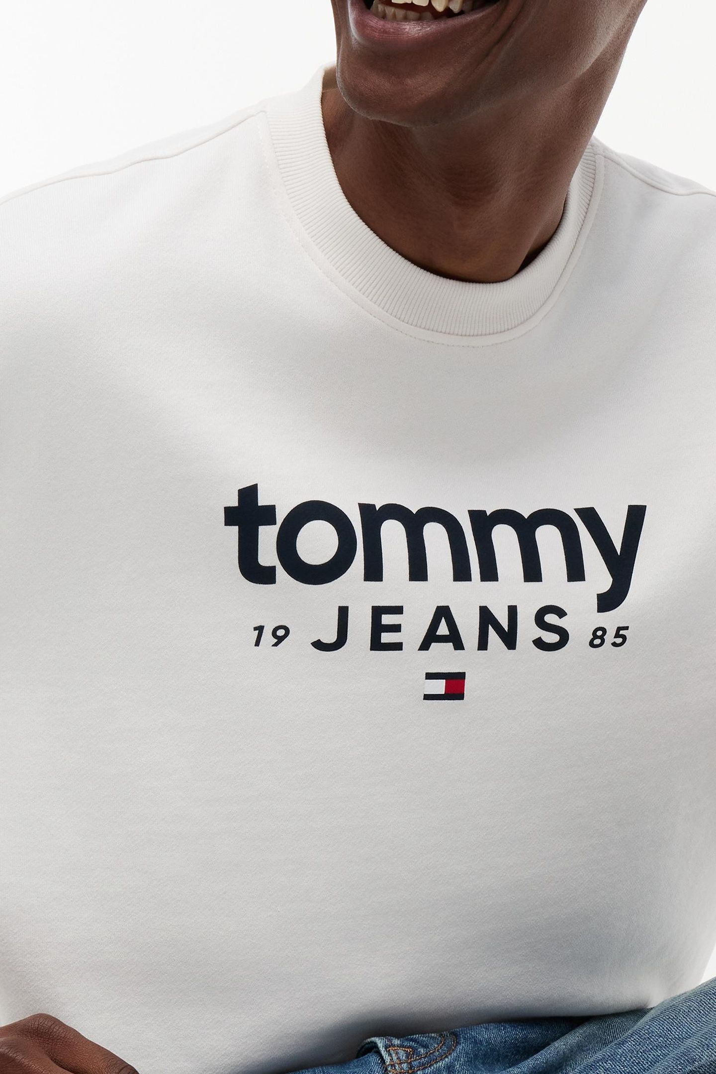 GRAPHIC CREWNECK ANCIENT WHITE 5