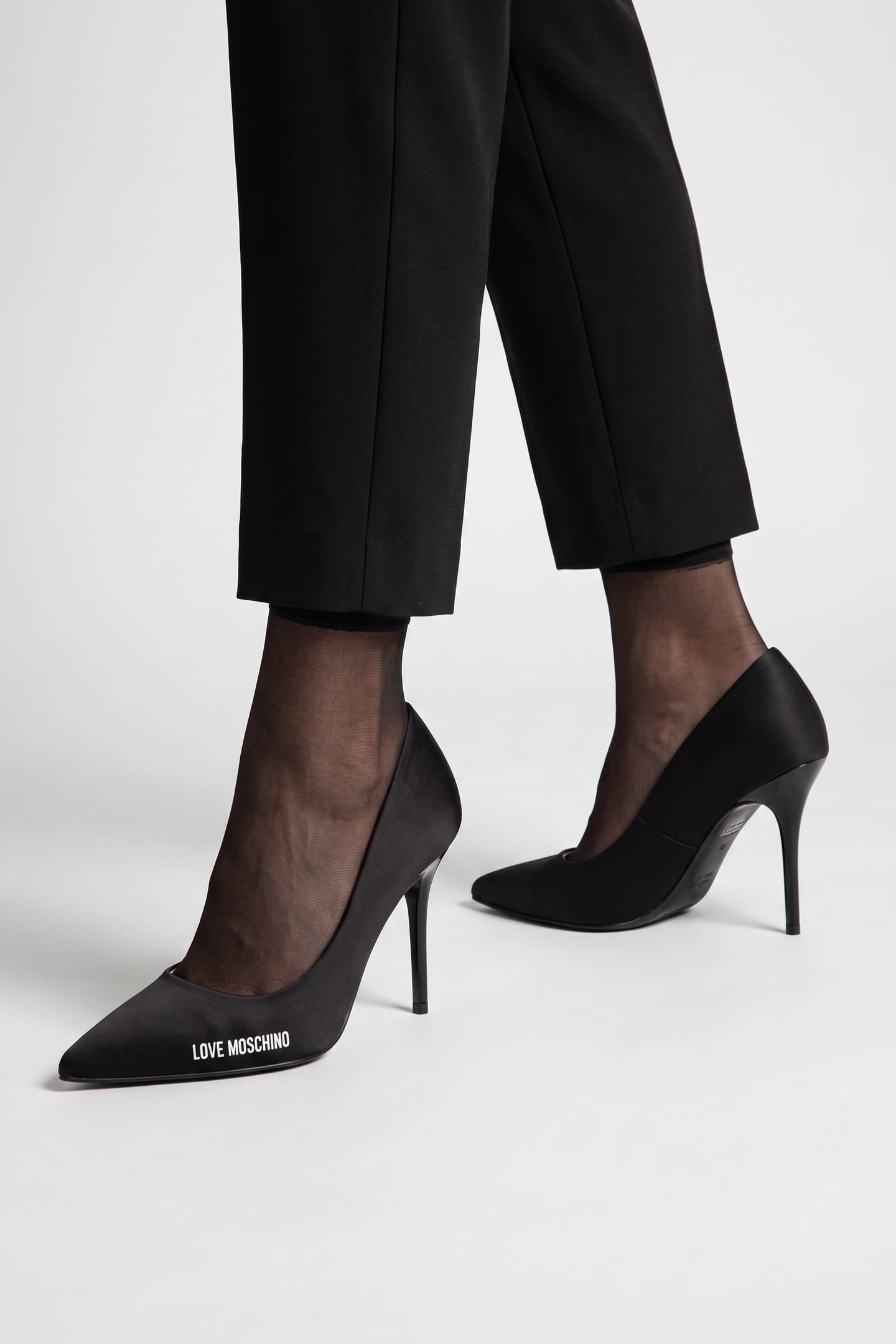 RUBBER LOGO LYCRA PUMPS BLACK 2
