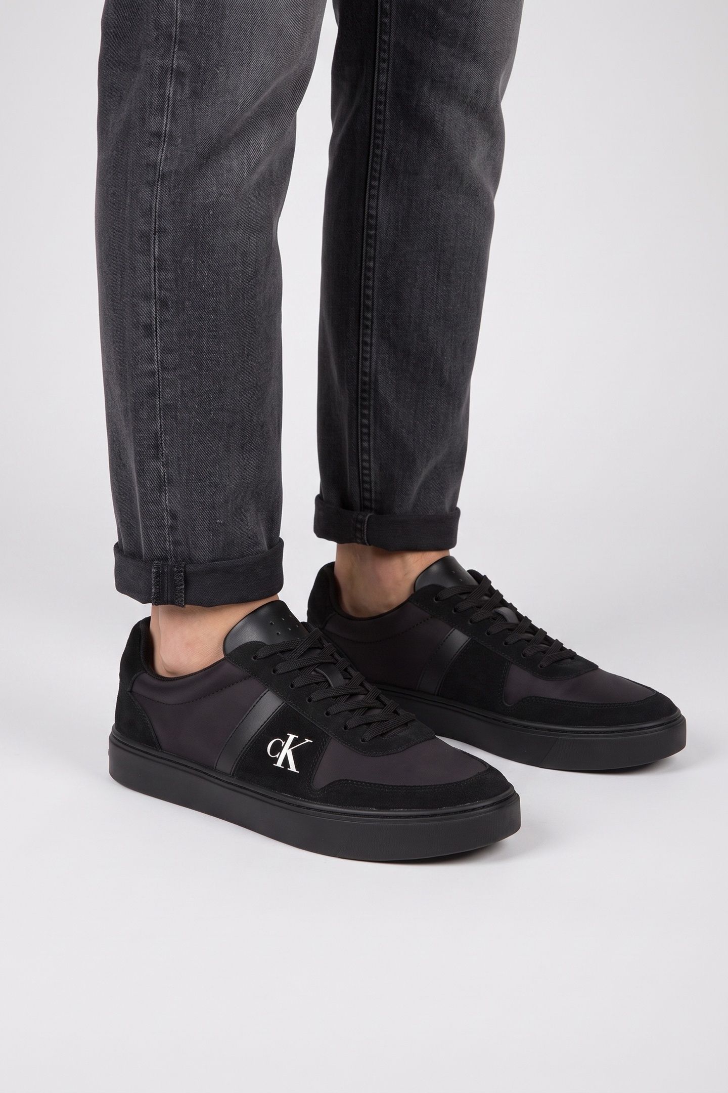 CLASSIC CUPS LACE SHOES TRIPLE BLACK 2