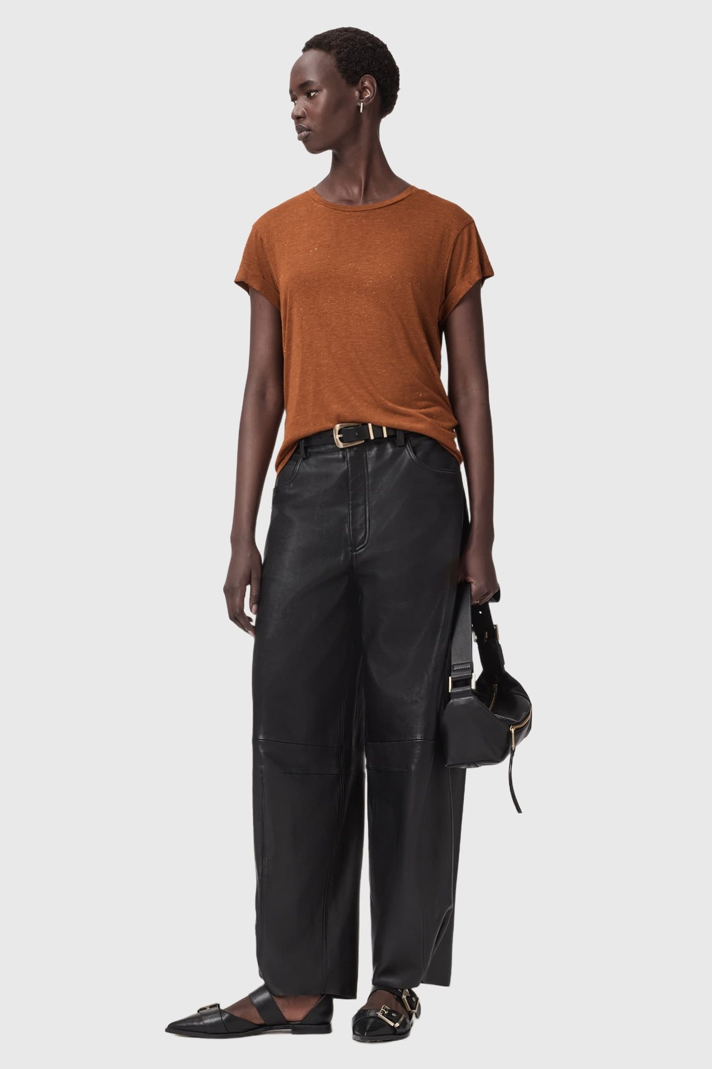 ANNA SHIMMER TEE RUST BROWN 1