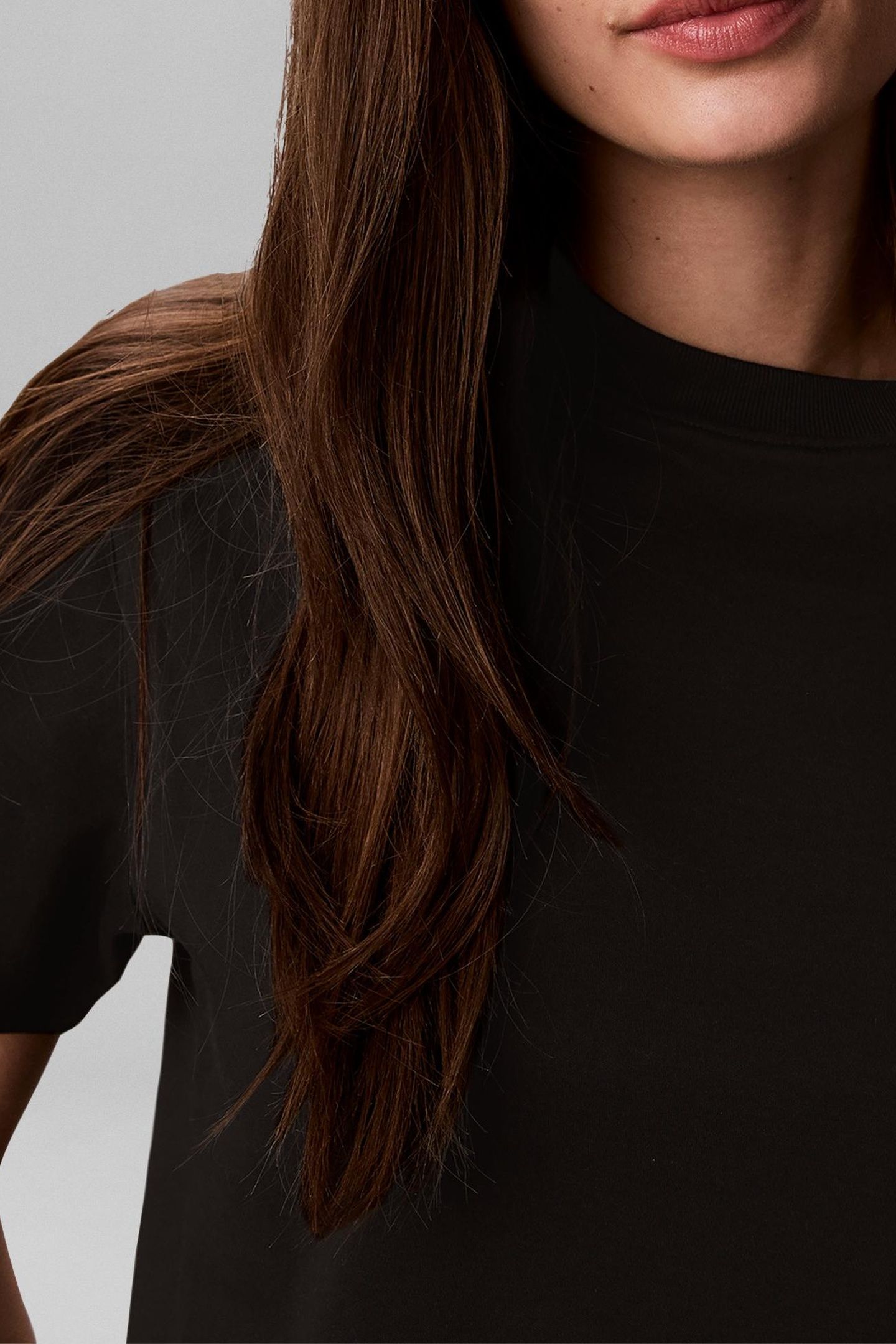 SHORT SLEEVE SLEEK INTERLOCK EASY TEE BLACK 6
