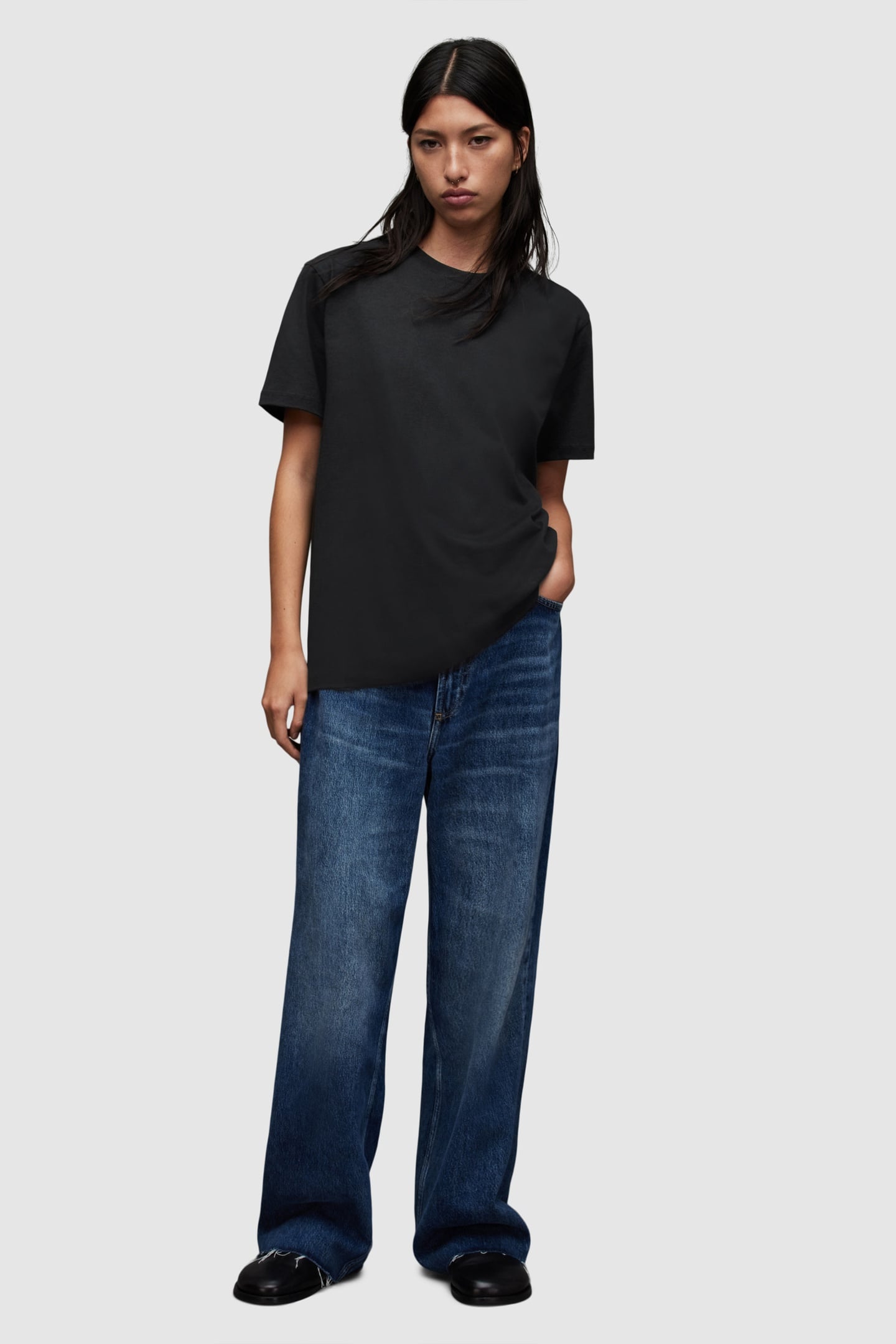 DOWNTOWN BOYFRIEND T BLACK 1