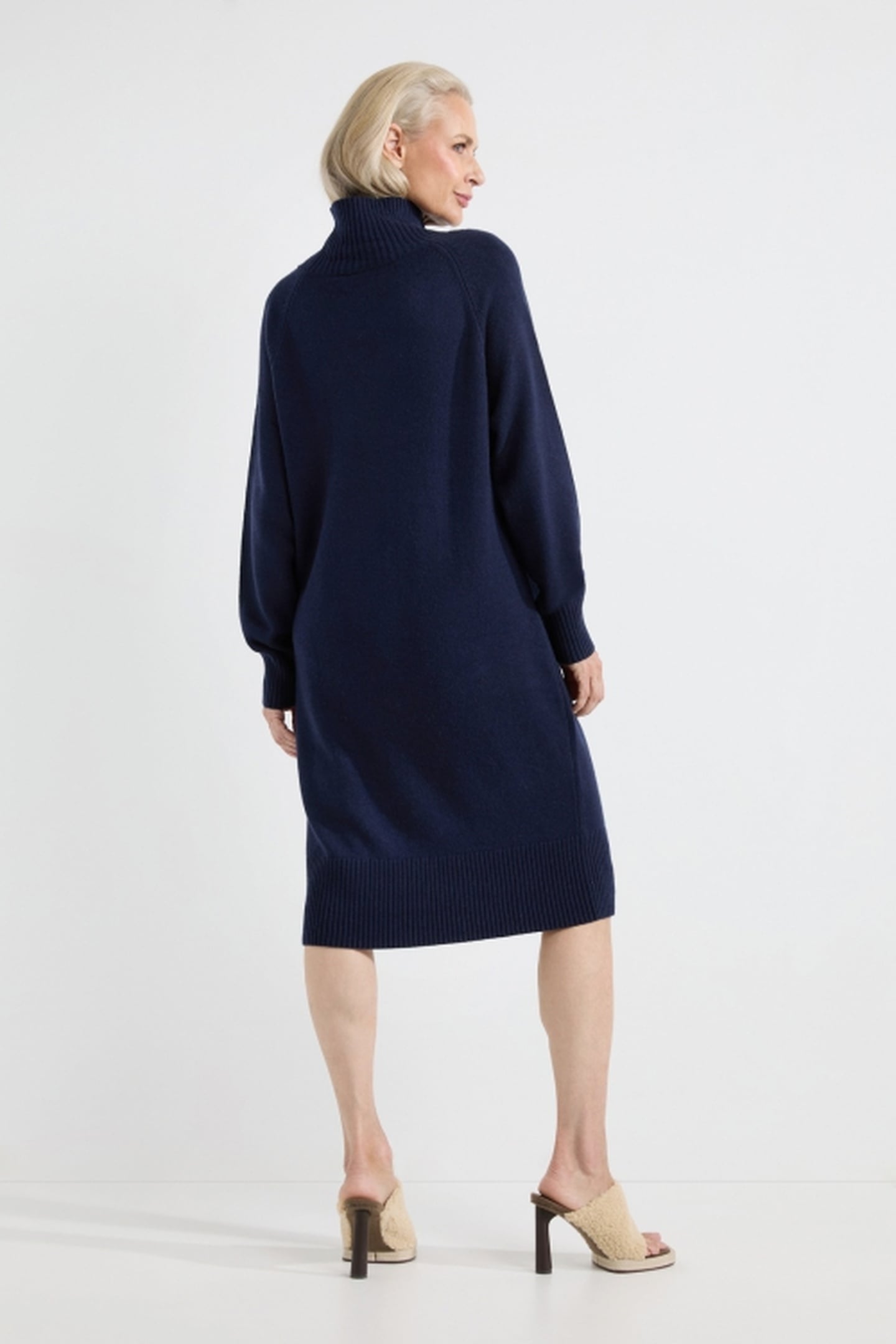 ANIKA DRESS NAVY 5
