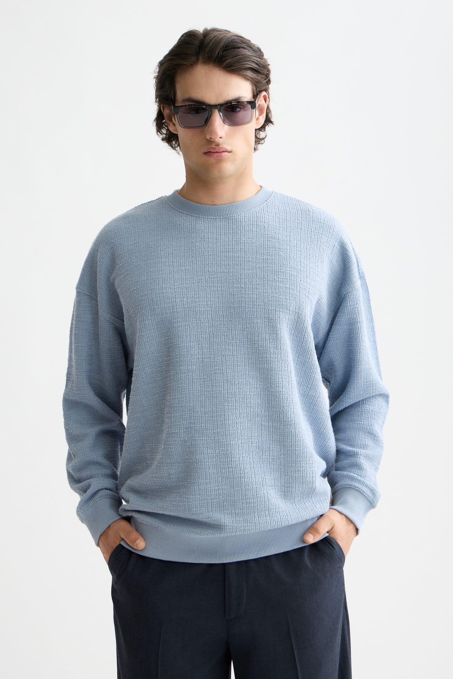 TEXTURED SWEATSHIRT FADED DENIM 1