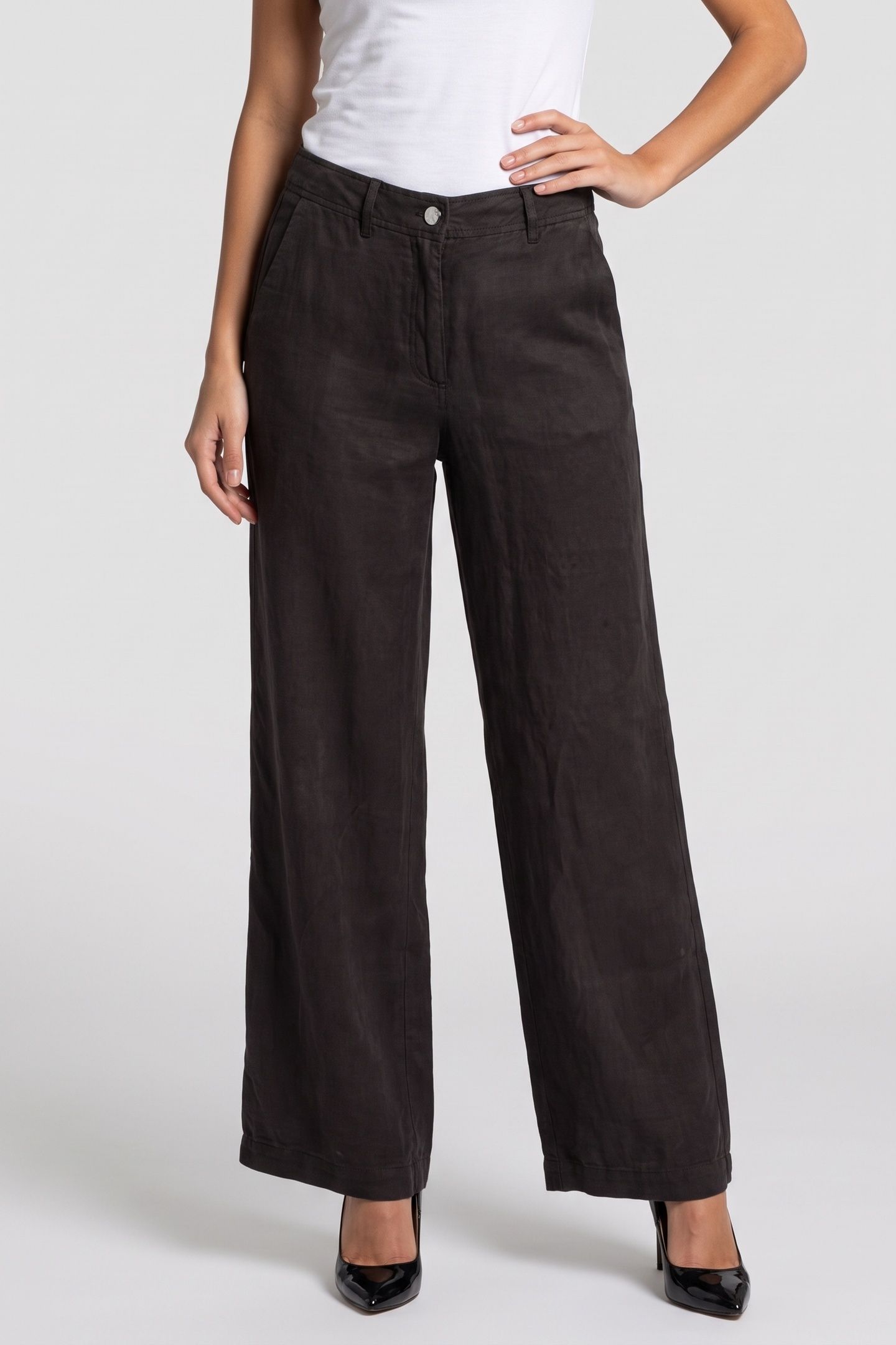 GUESS ECO ENORA STRAIGHT PANT JET BLACK A996 1