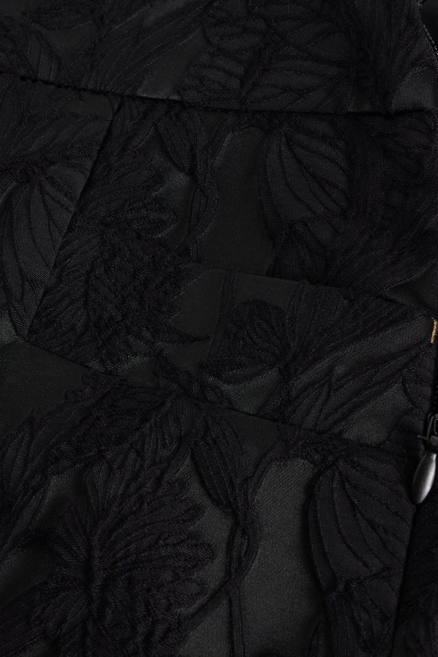 CORAL JACQUARD SKIRT PURE BLACK 7
