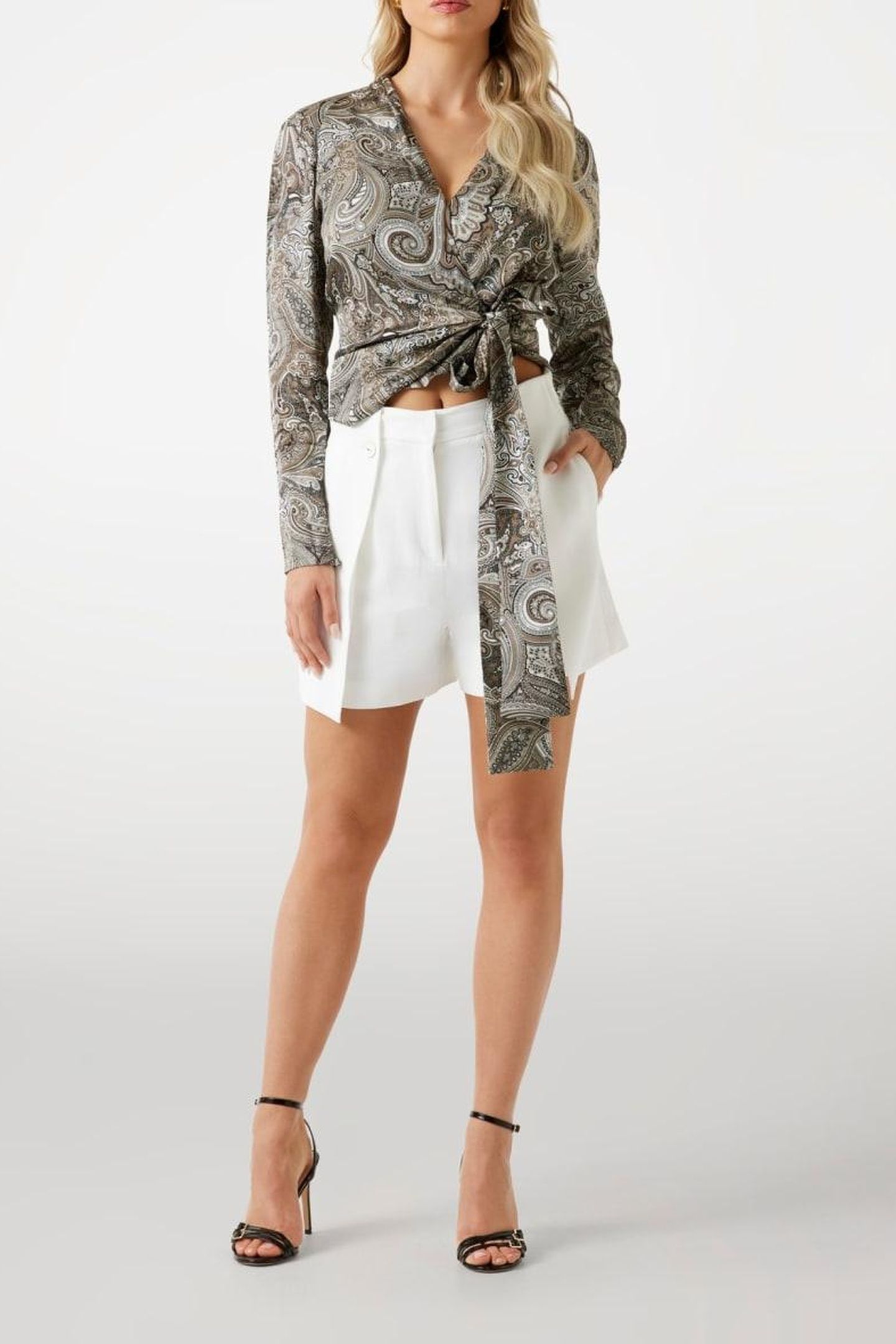 NINA SHORTS PANTS WHITE PEAKS 2