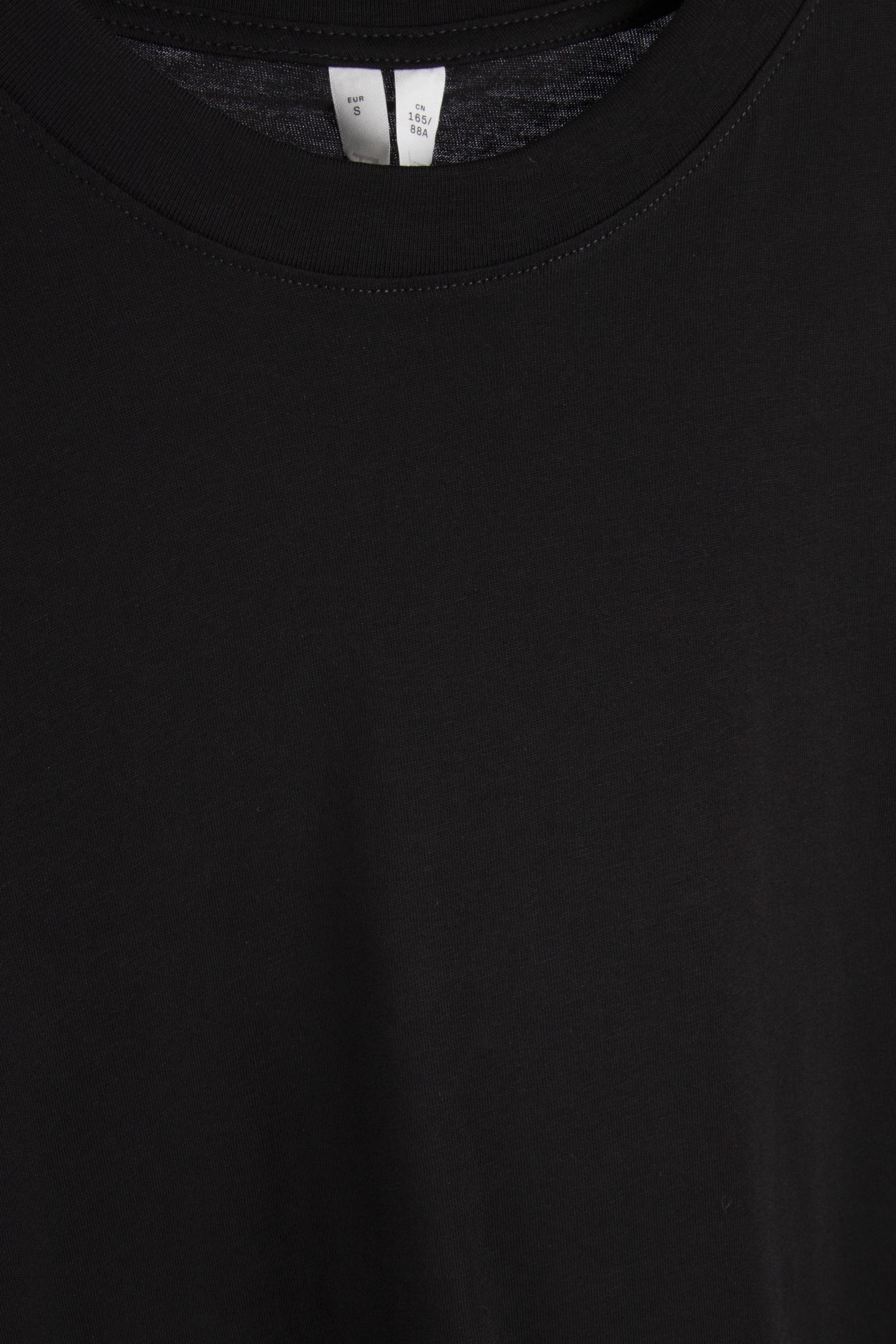 NAEMI SIGNATURE TSHIRT BLACK 5