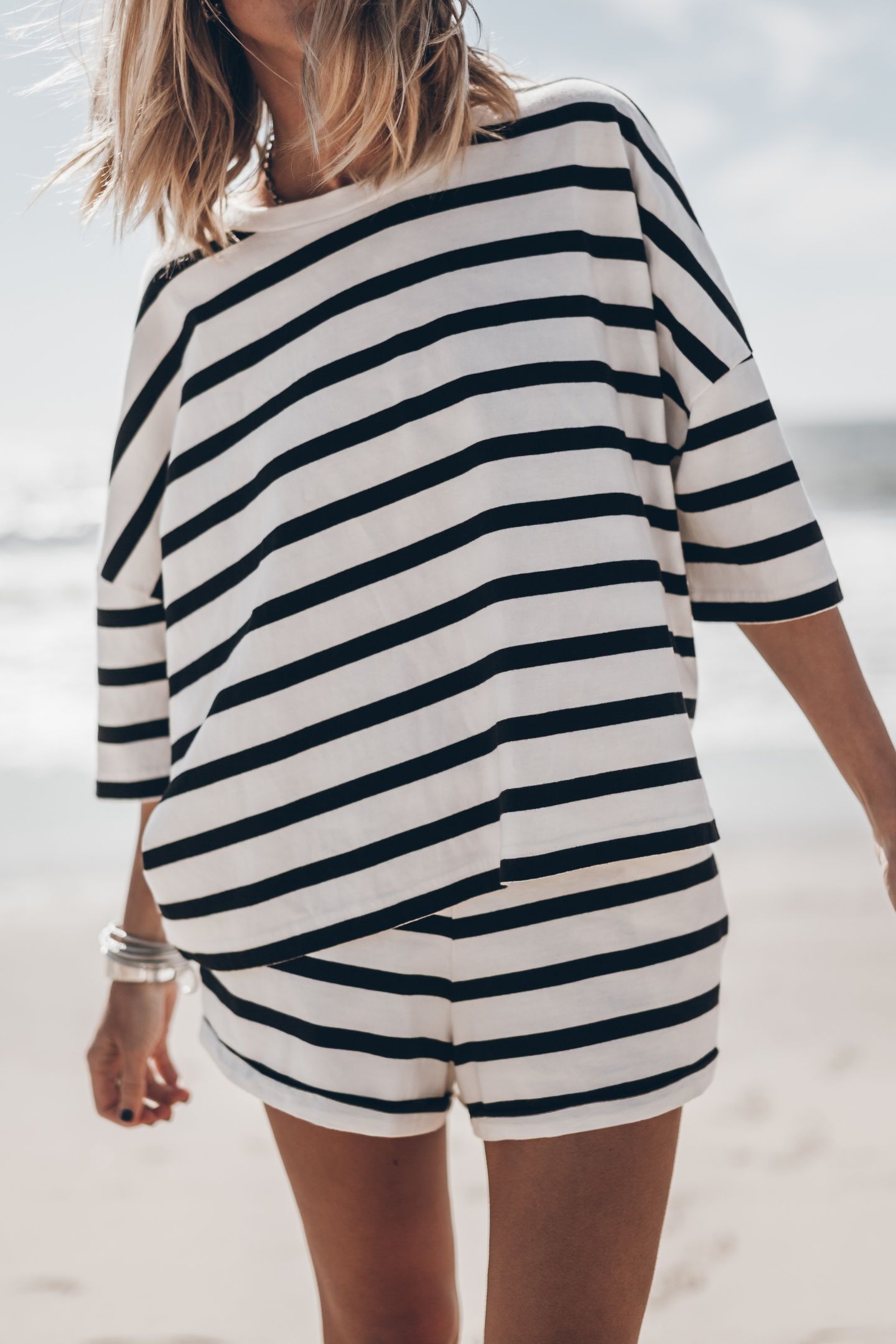 THE BLACK STRIPED LOOSE COTTON T-SHIRT BLACK 2
