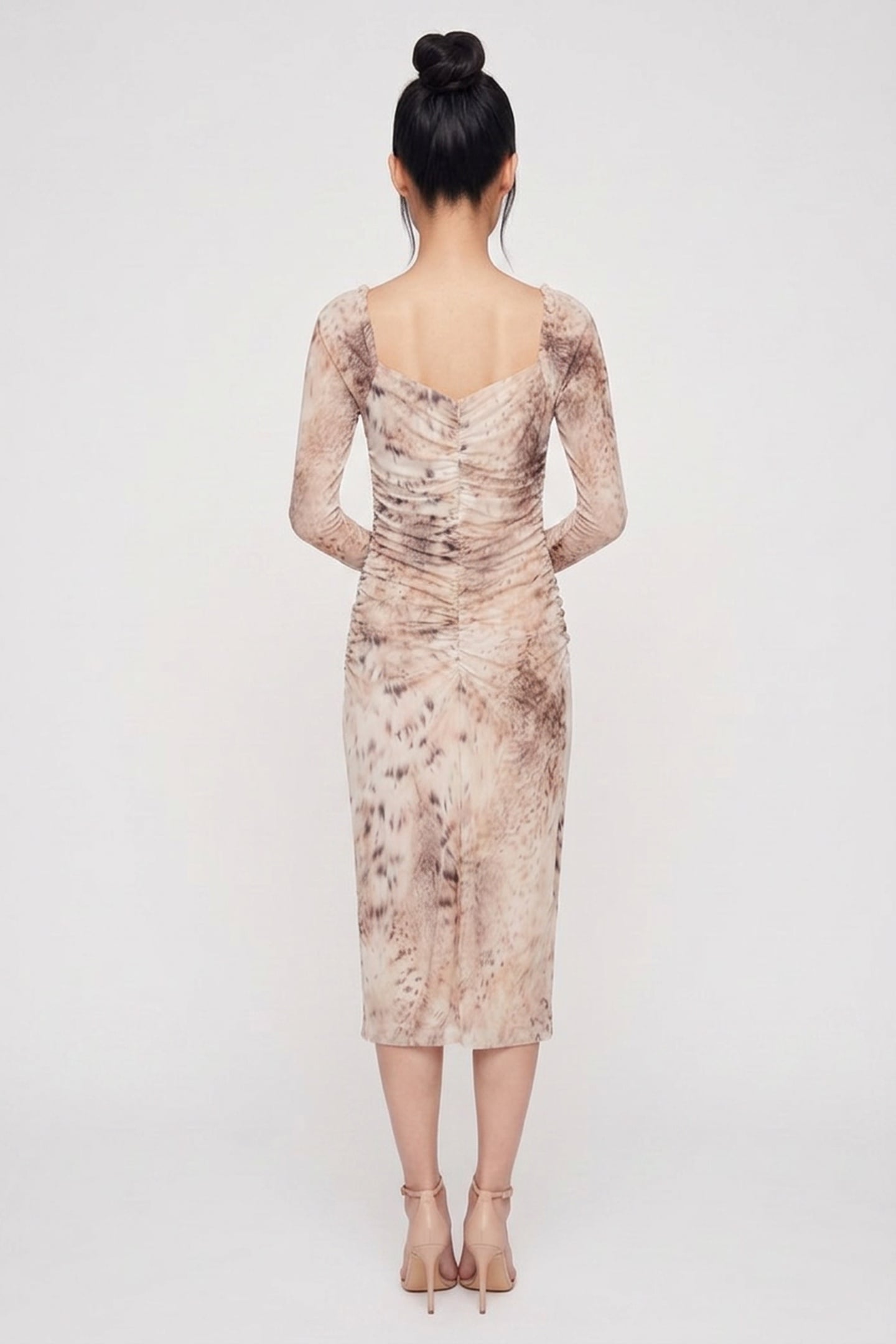 HOLLY LS DRAPEP DRES SNOW LYNX 2