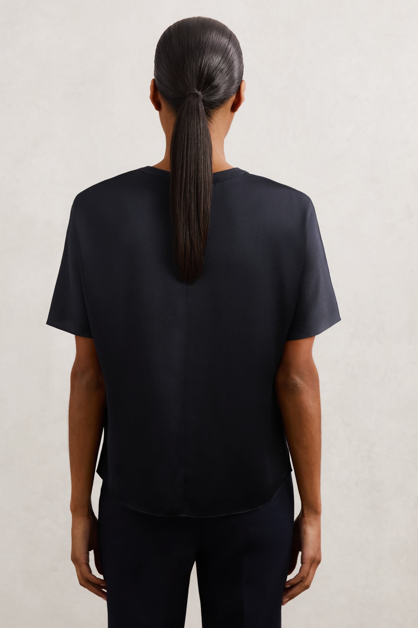 SILK SHORTSLEEVE TOP NAVY 2