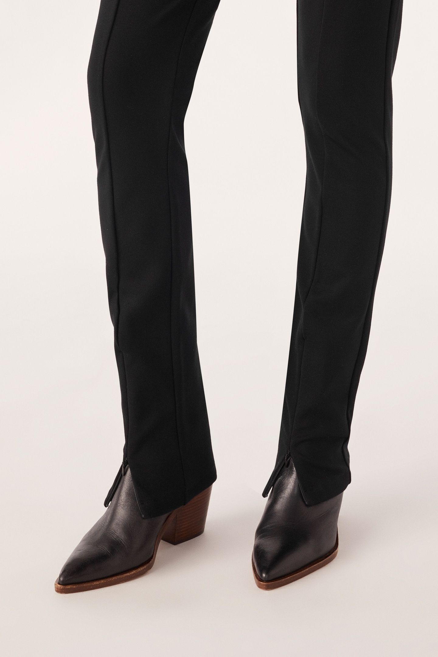 SLIM BLACK 4