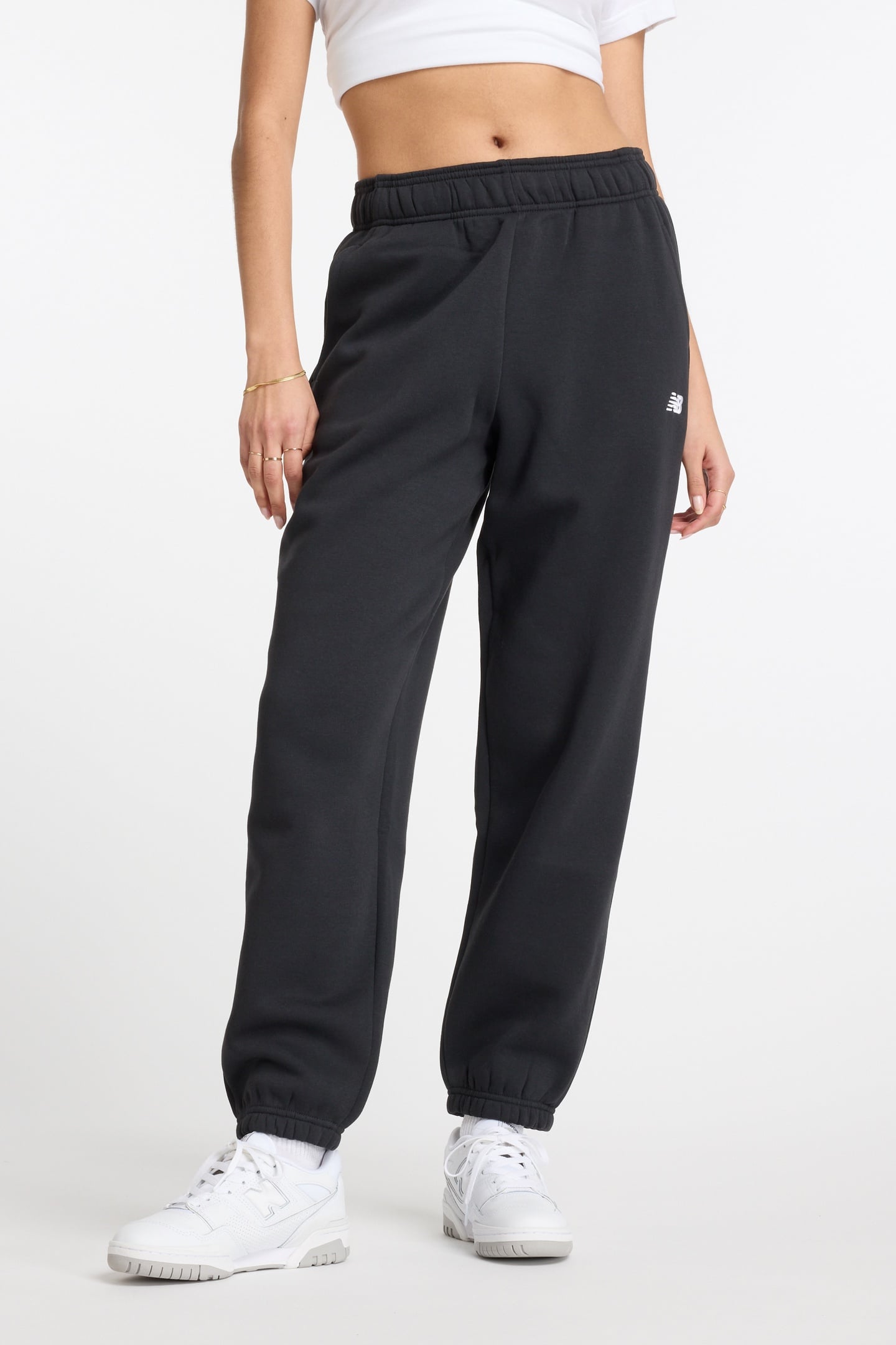 SPORT ESSENTIALS FLEECE JOGGER BLACK 1