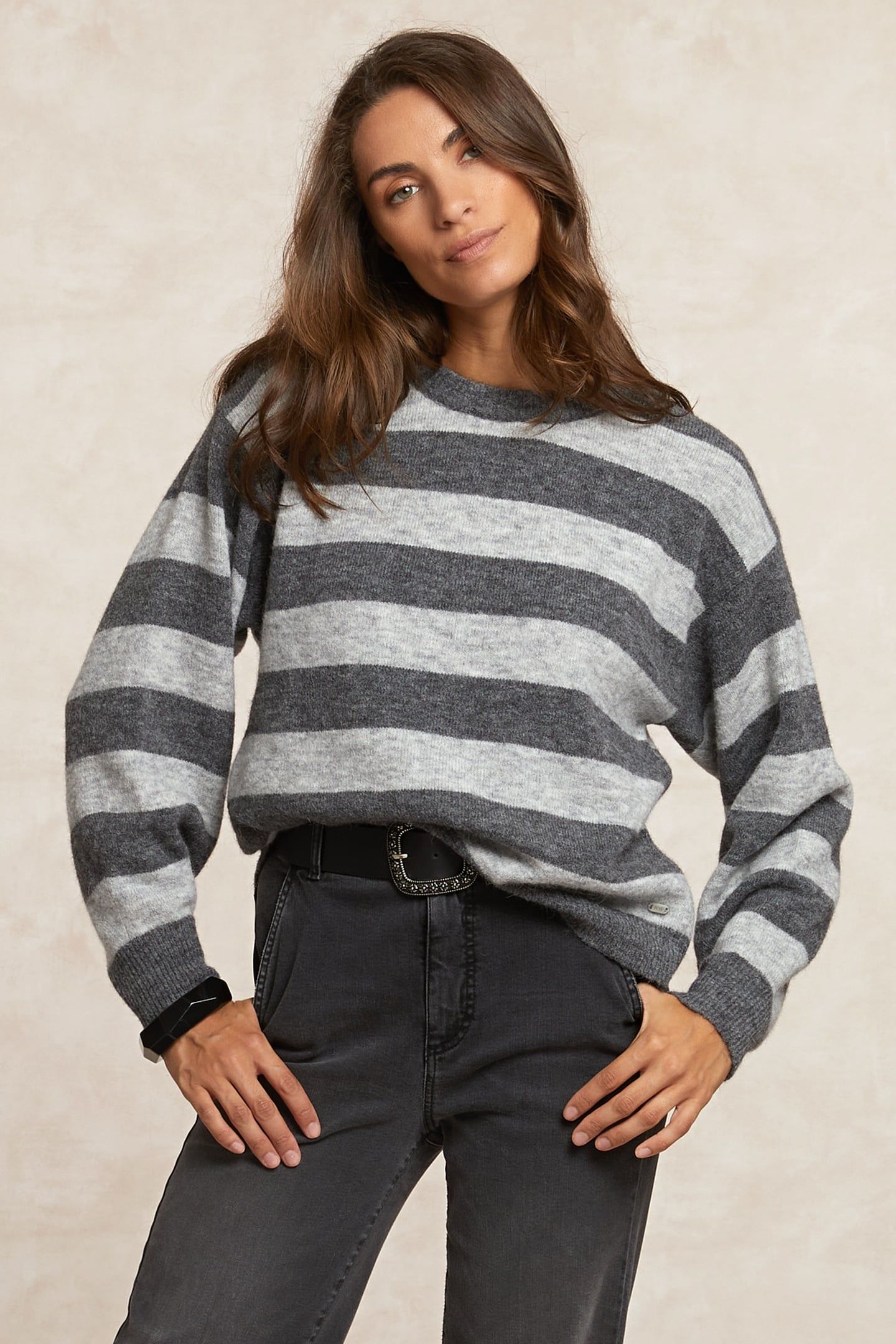 STRIPED CREW NECK SPLIT BACK SWEATER GREY 1