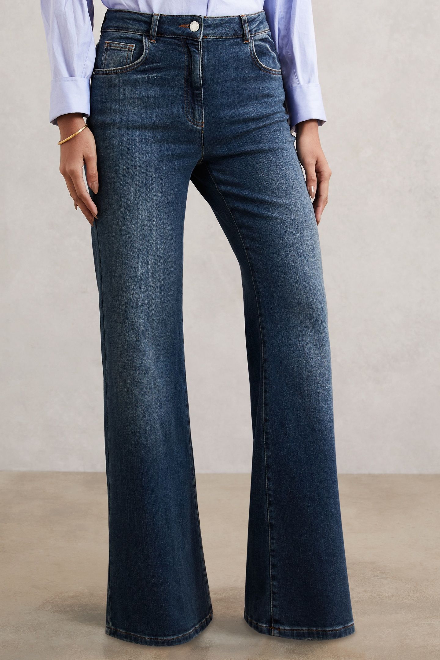 FLARE JEAN MID BLUE 1
