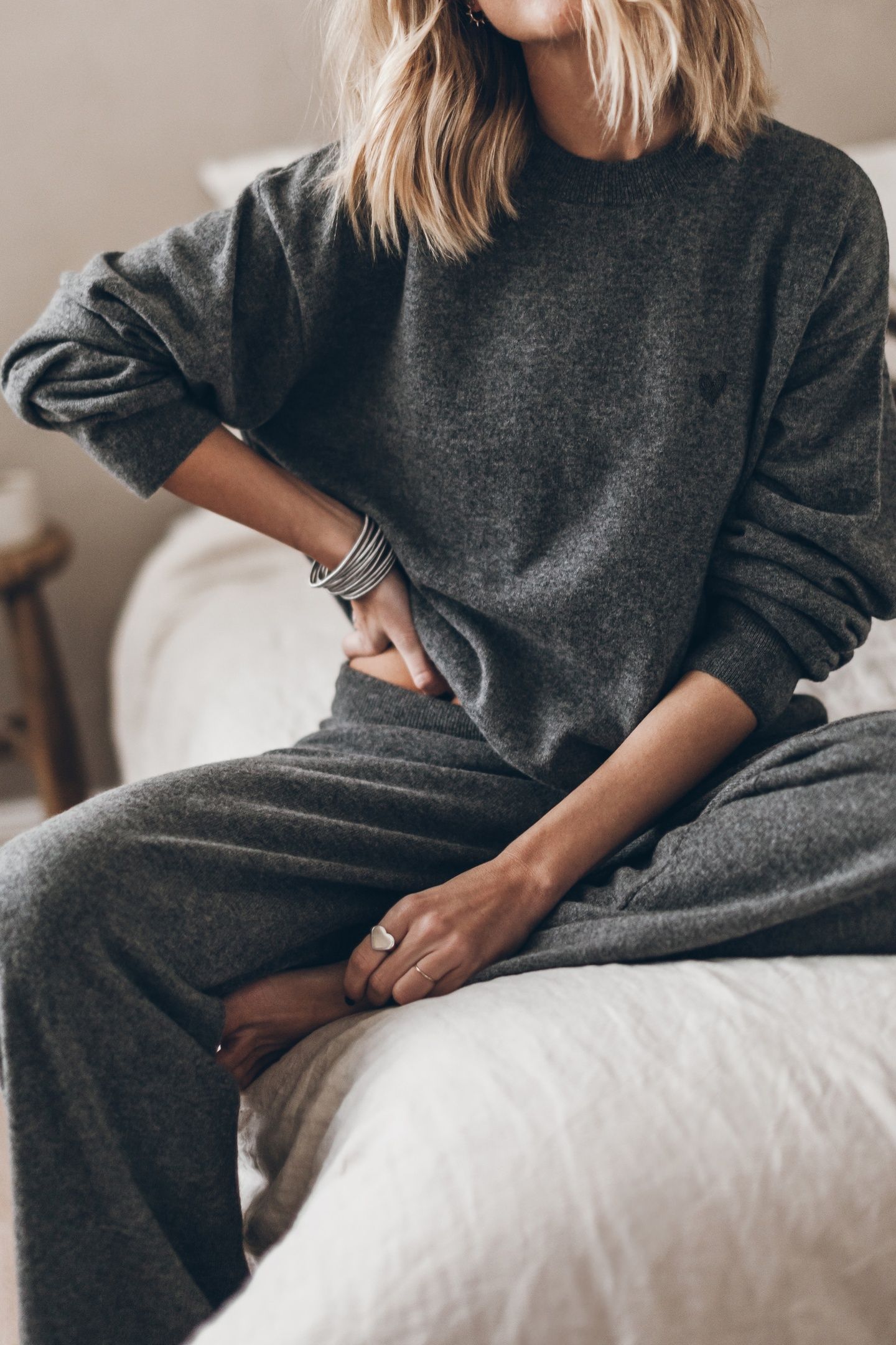 THE GREY CASHMERE KNITTED SWEATER GREY MELANGE 1