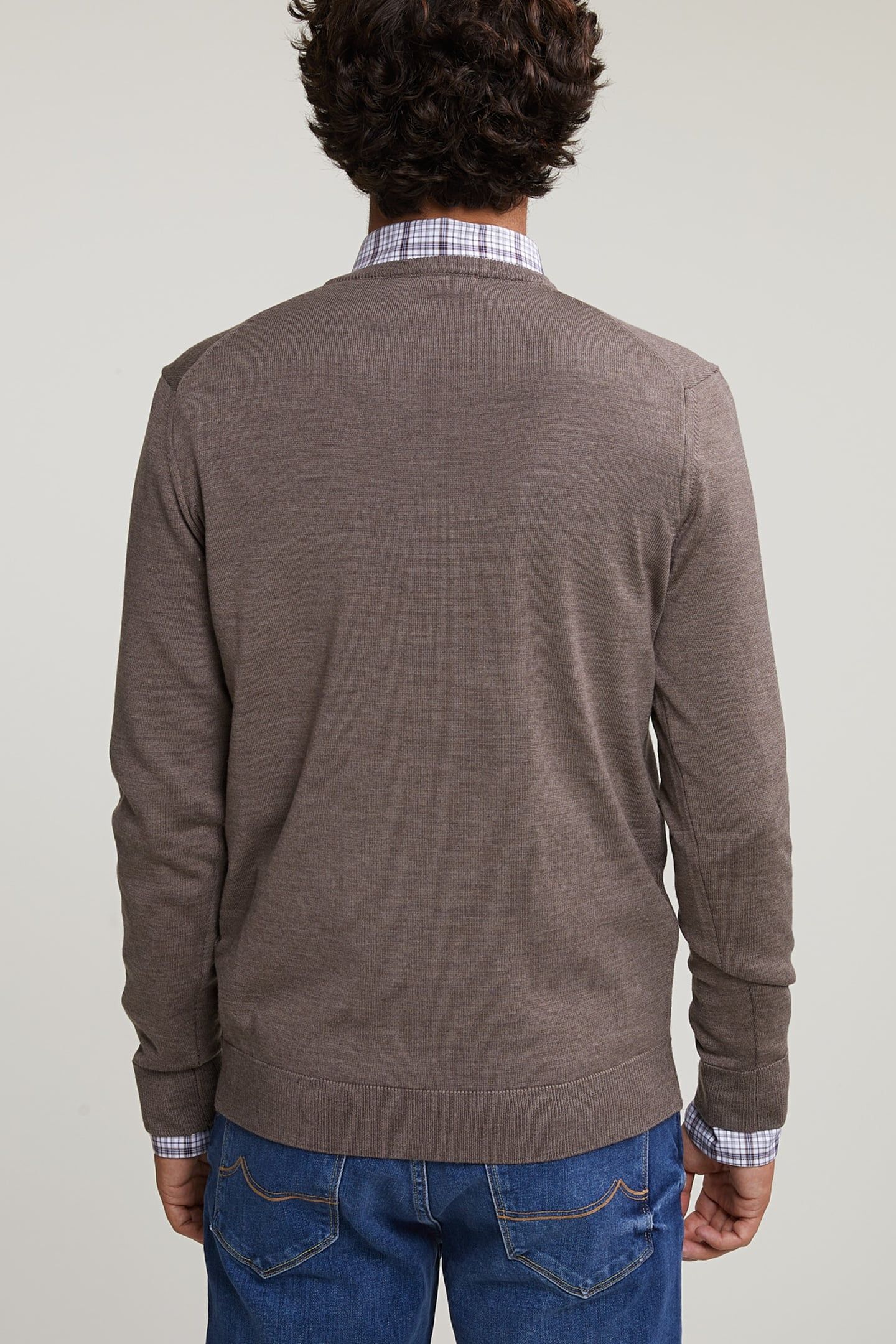MER BSC CF V-NECK SWT BEIGE 2