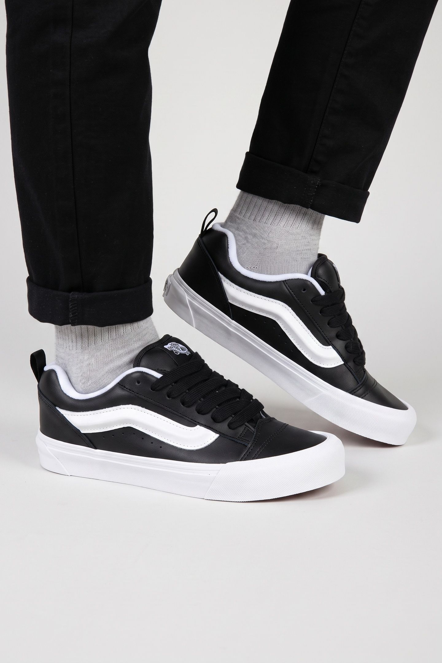 UNISEX KNU SKOOL BLACK 2